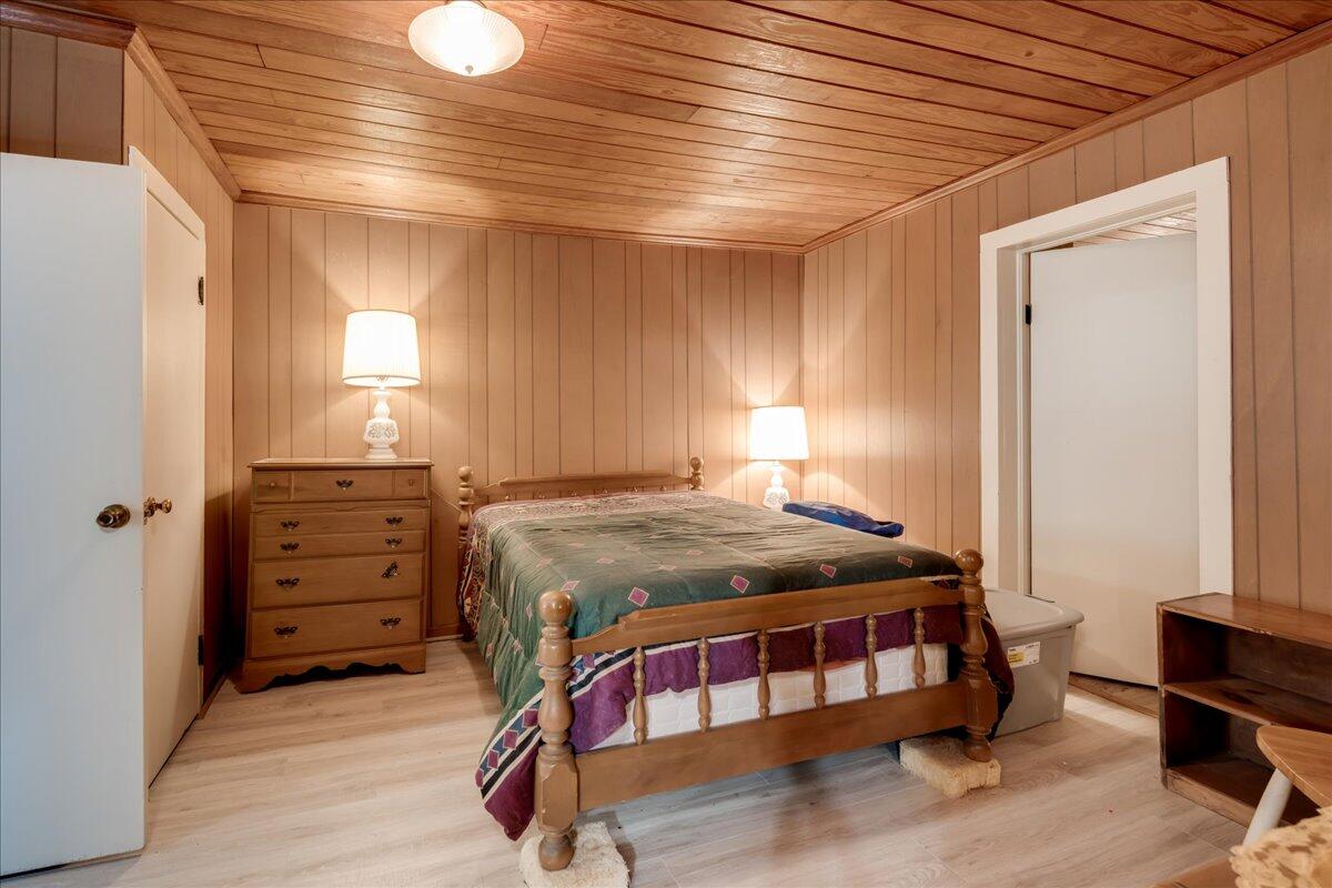 1135 N MASONIC Street