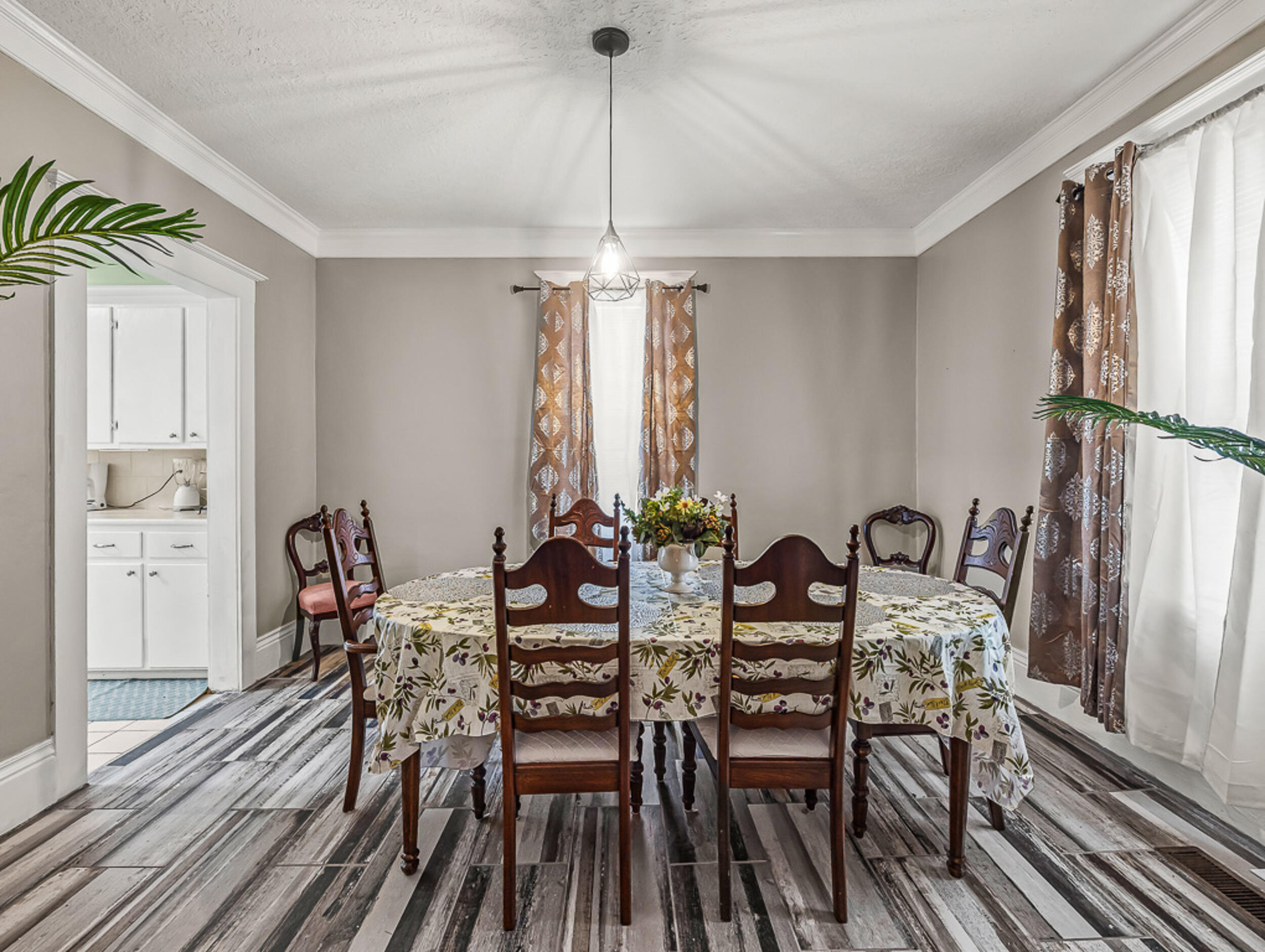 517 N Masonic Street