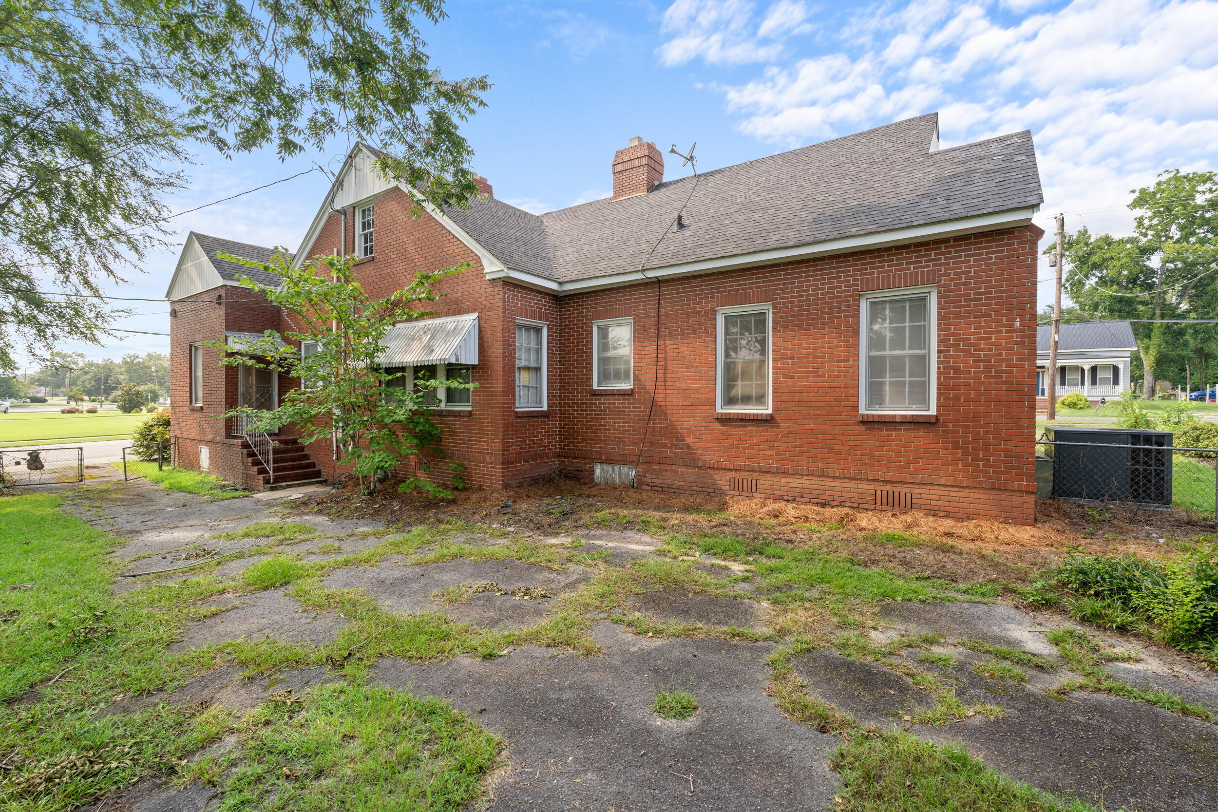 708 College Avenue