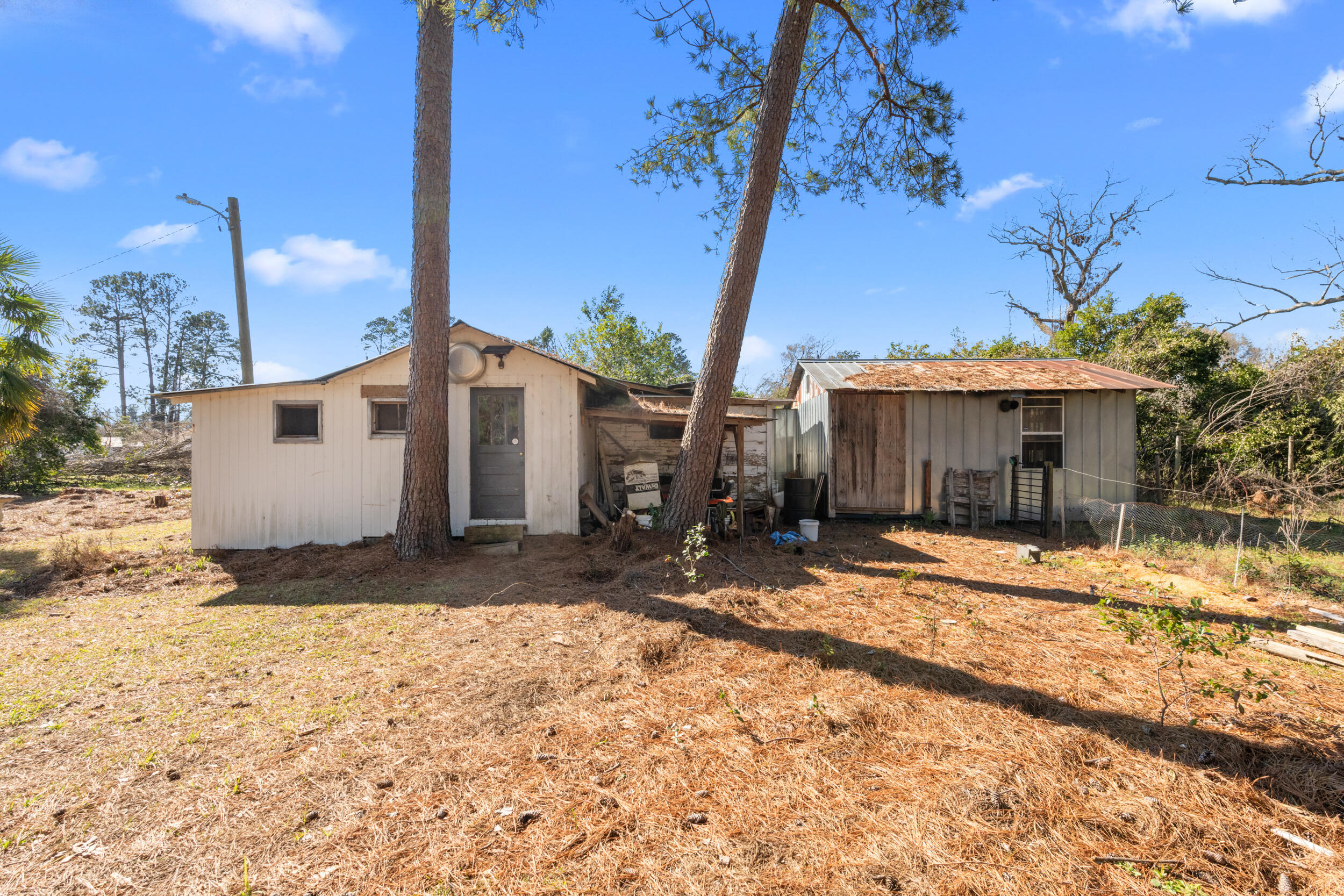 65 E Calhoun Street