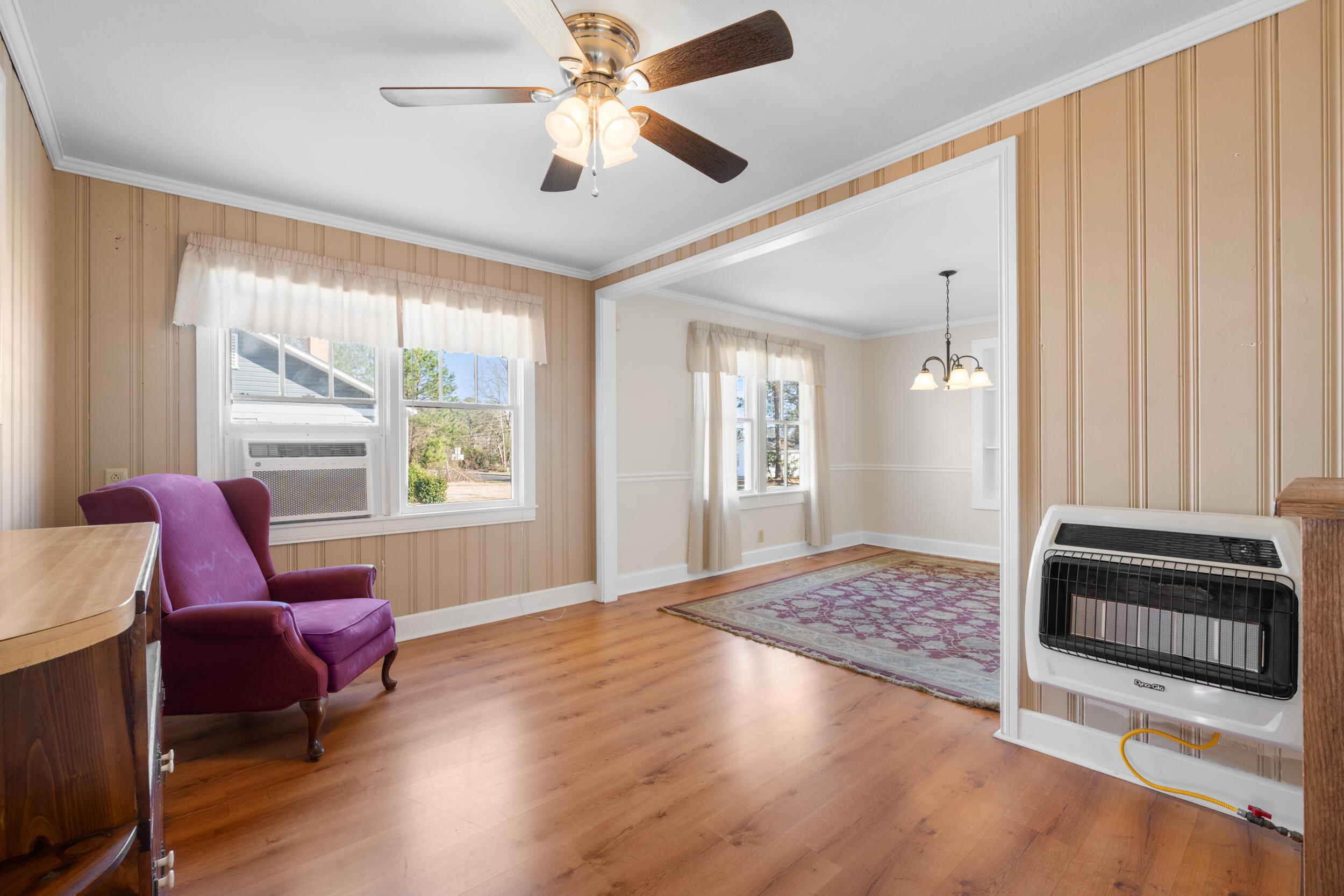 65 E Calhoun Street
