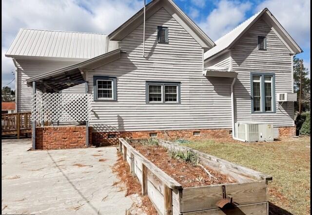 211 Railroad Street