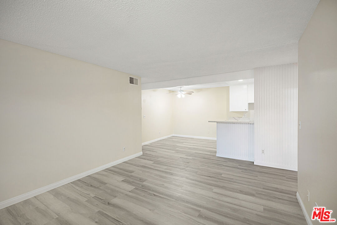 1001 W Macarthur Blvd Unit: 136