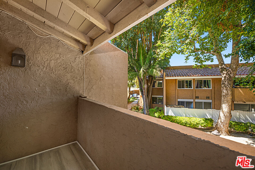 1001 W Macarthur Blvd Unit: 136