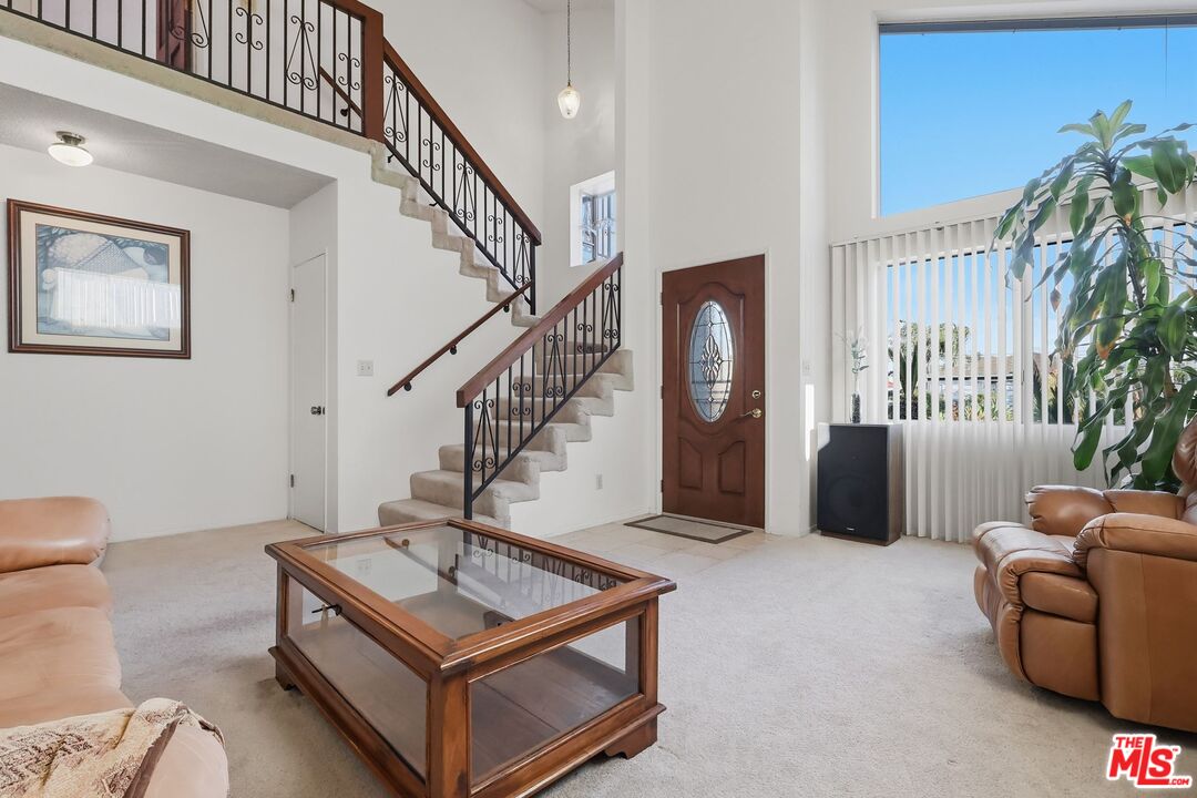 12421 Barbara Ave