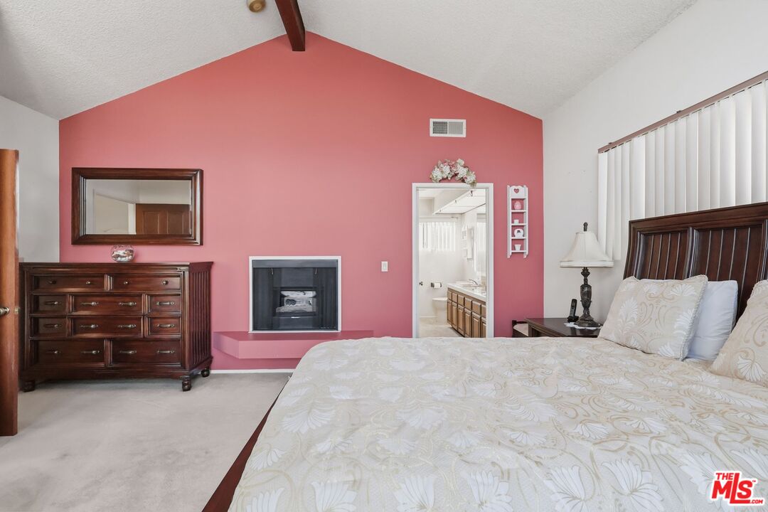 12421 Barbara Ave