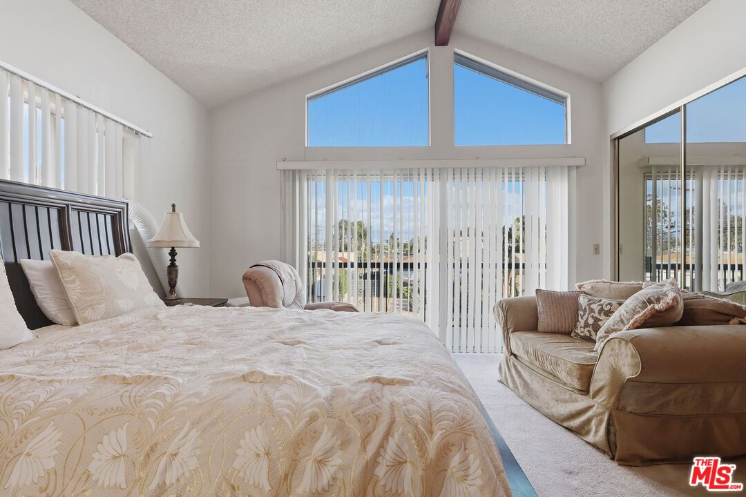 12421 Barbara Ave