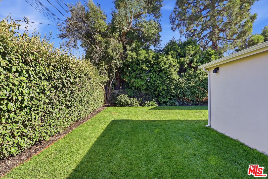 4414 Westlawn Ave