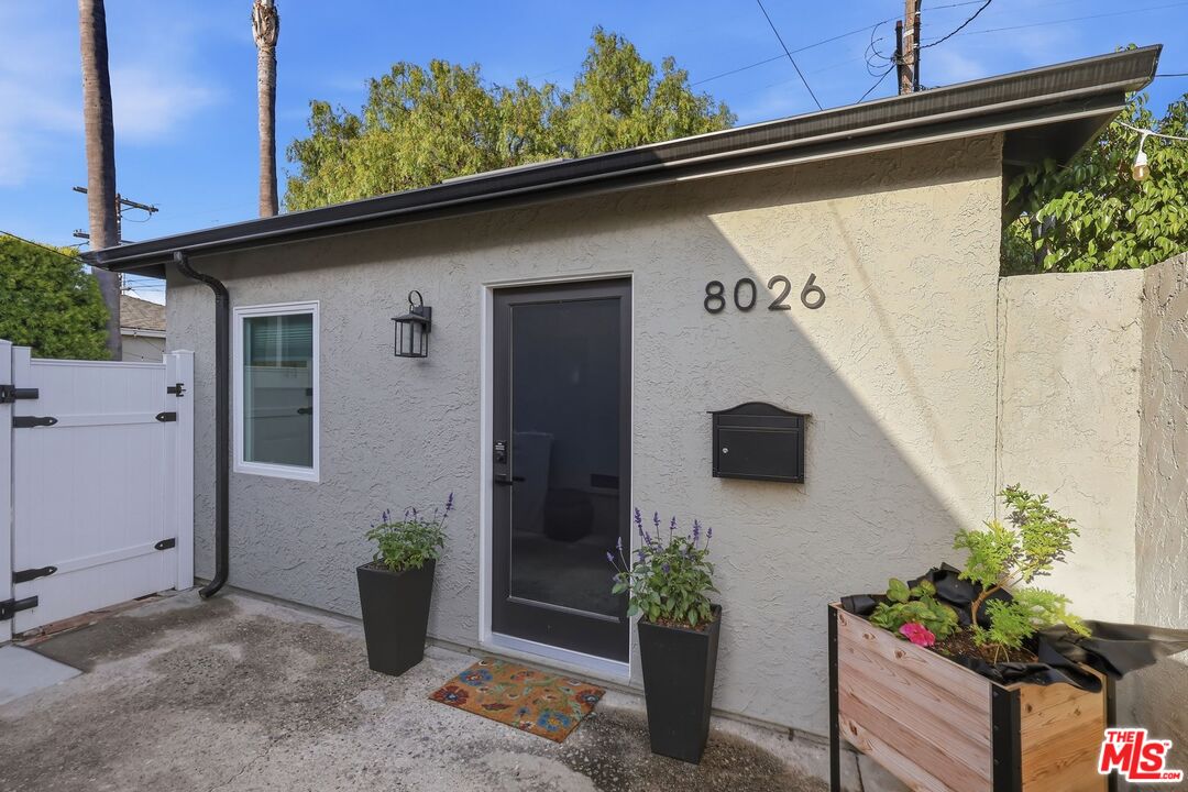 8024 Holy Cross Pl