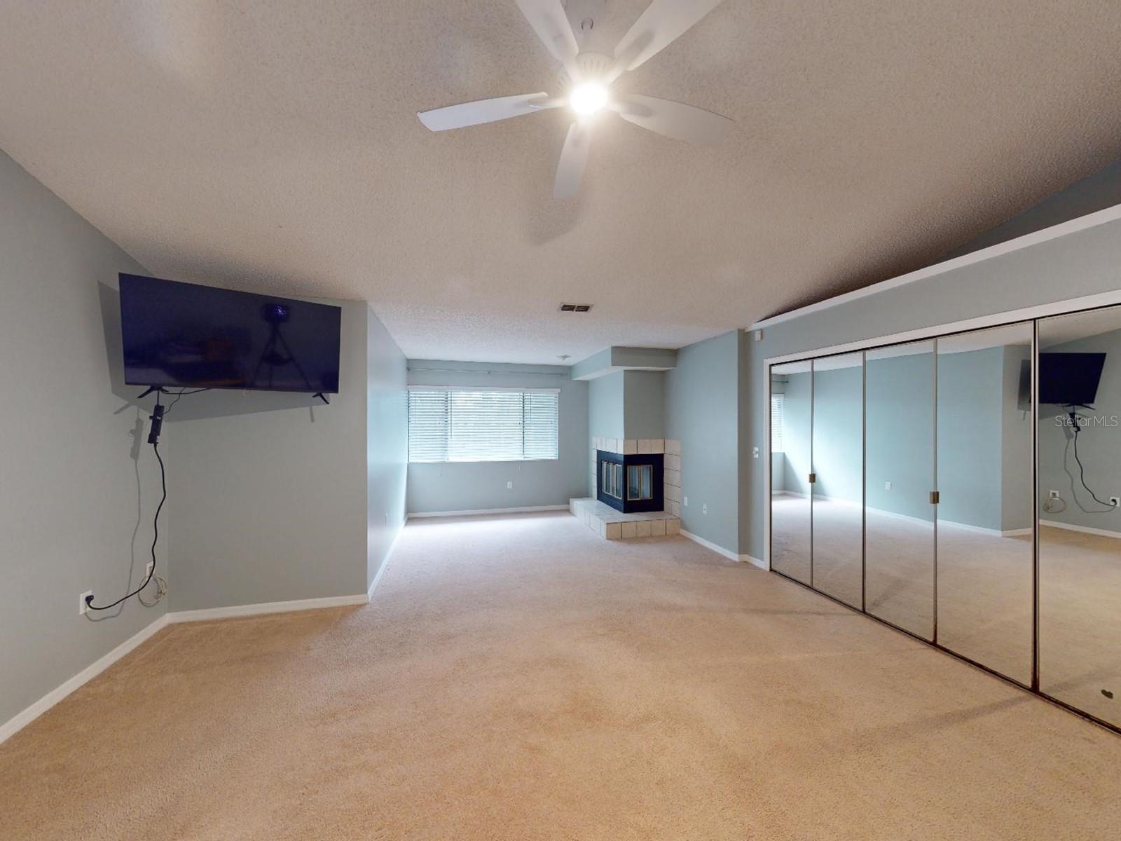 6029 RAVENWOOD DR