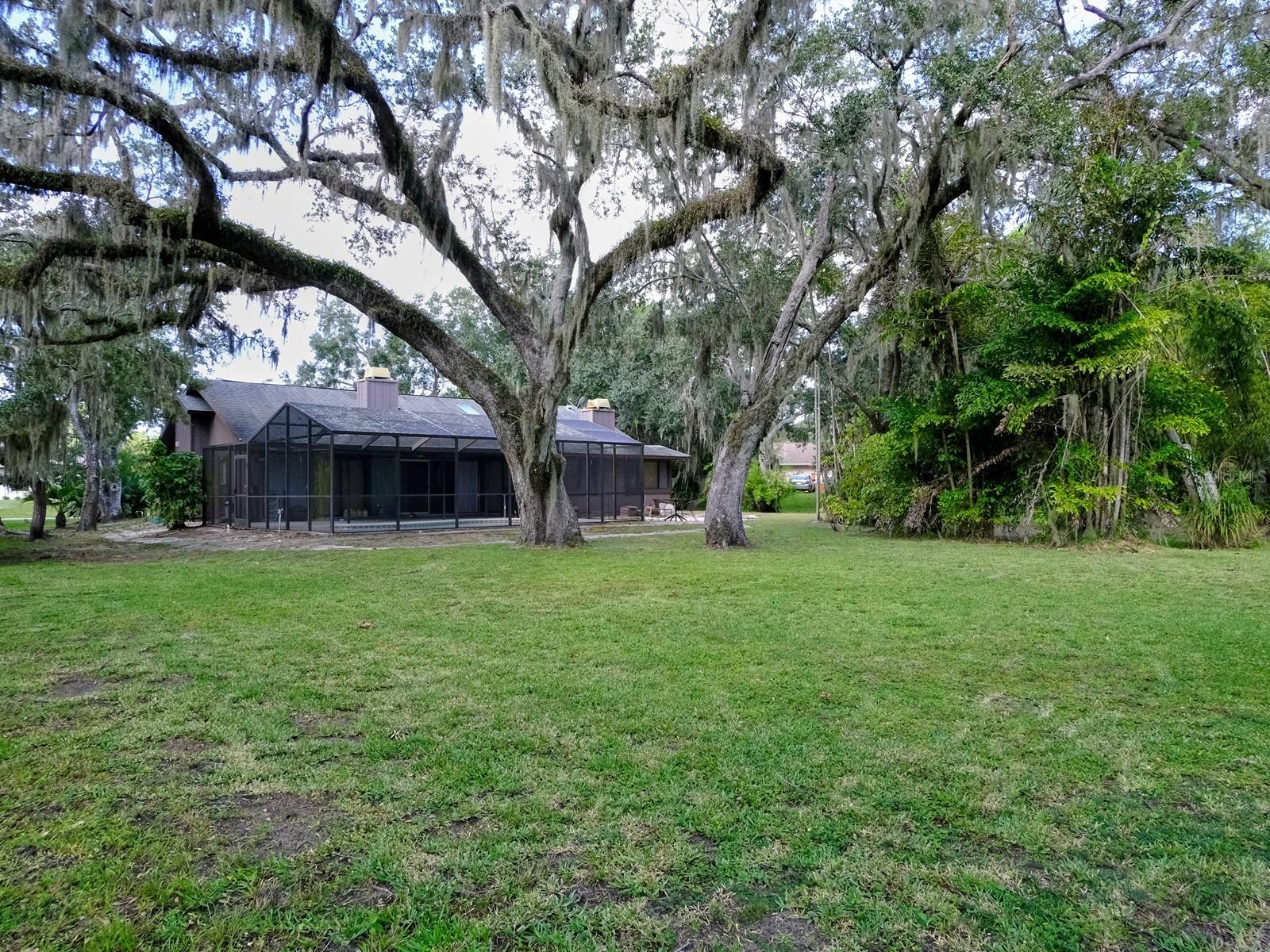 6029 RAVENWOOD DR