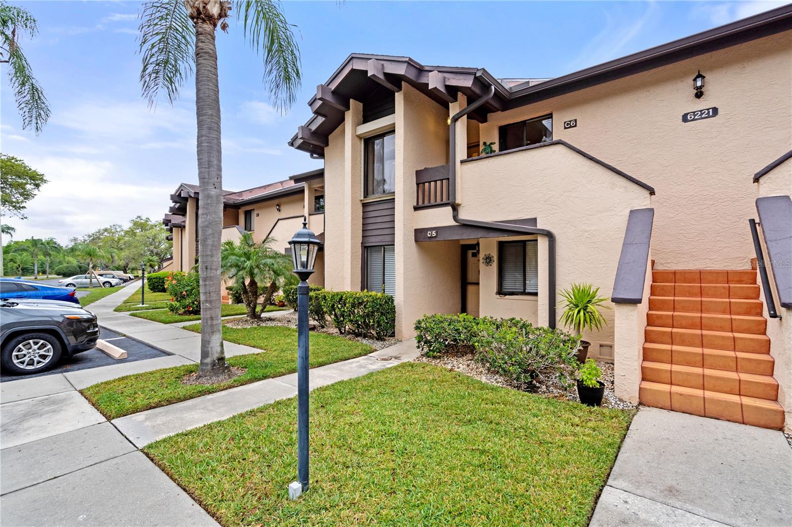 6221 TIMBER LAKE DR #C6