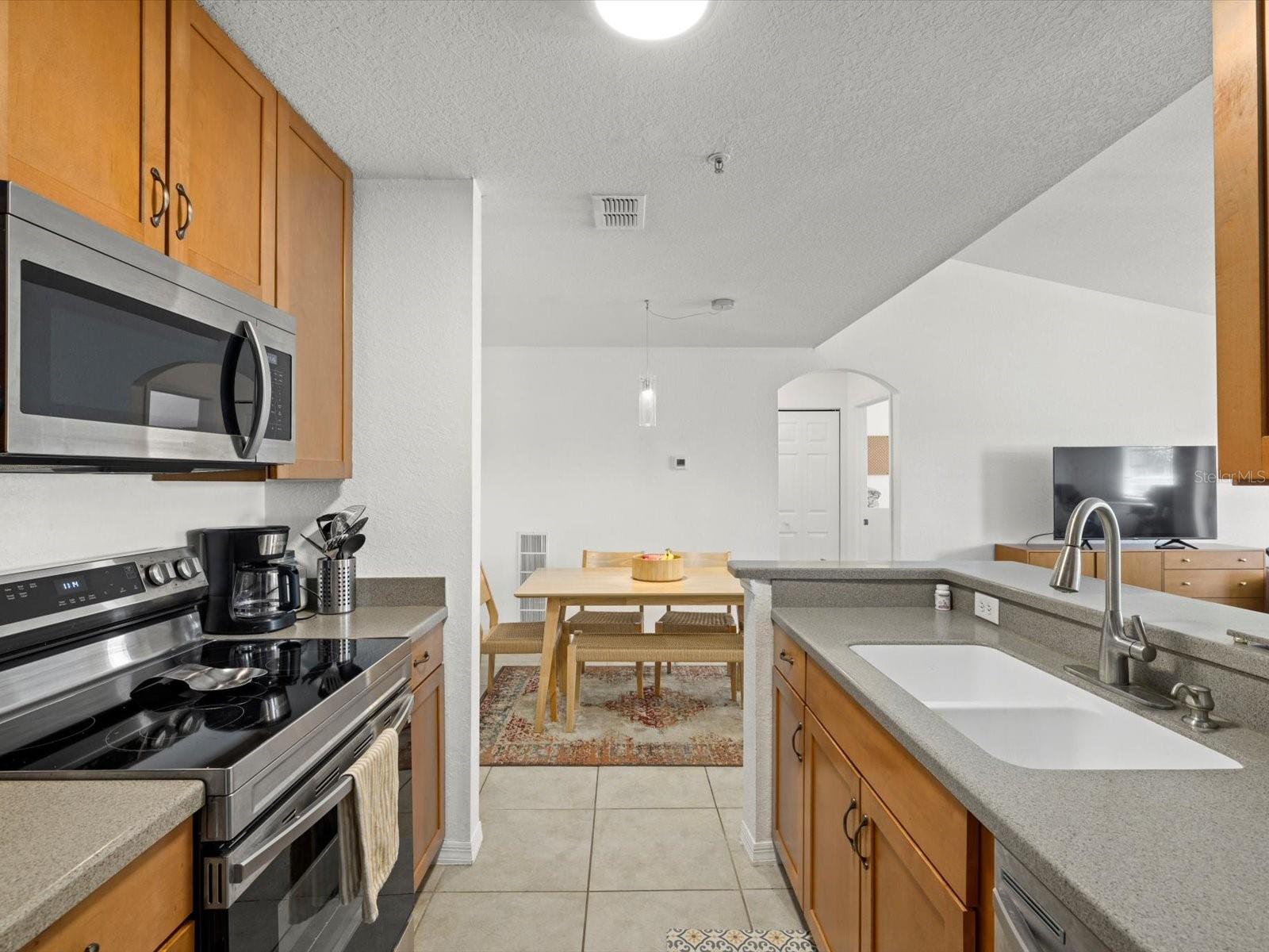 8917 MANOR LOOP #205