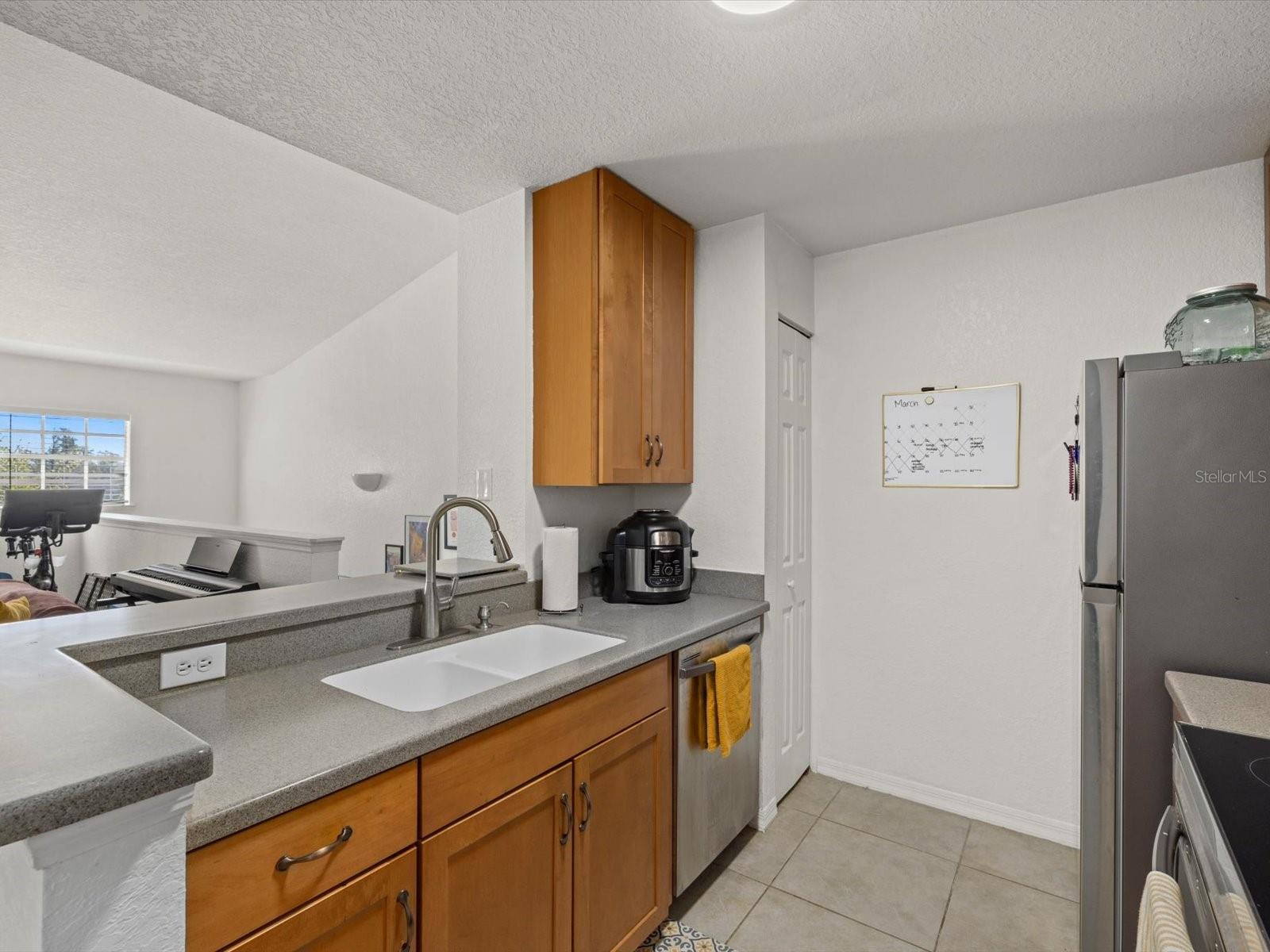 8917 MANOR LOOP #205