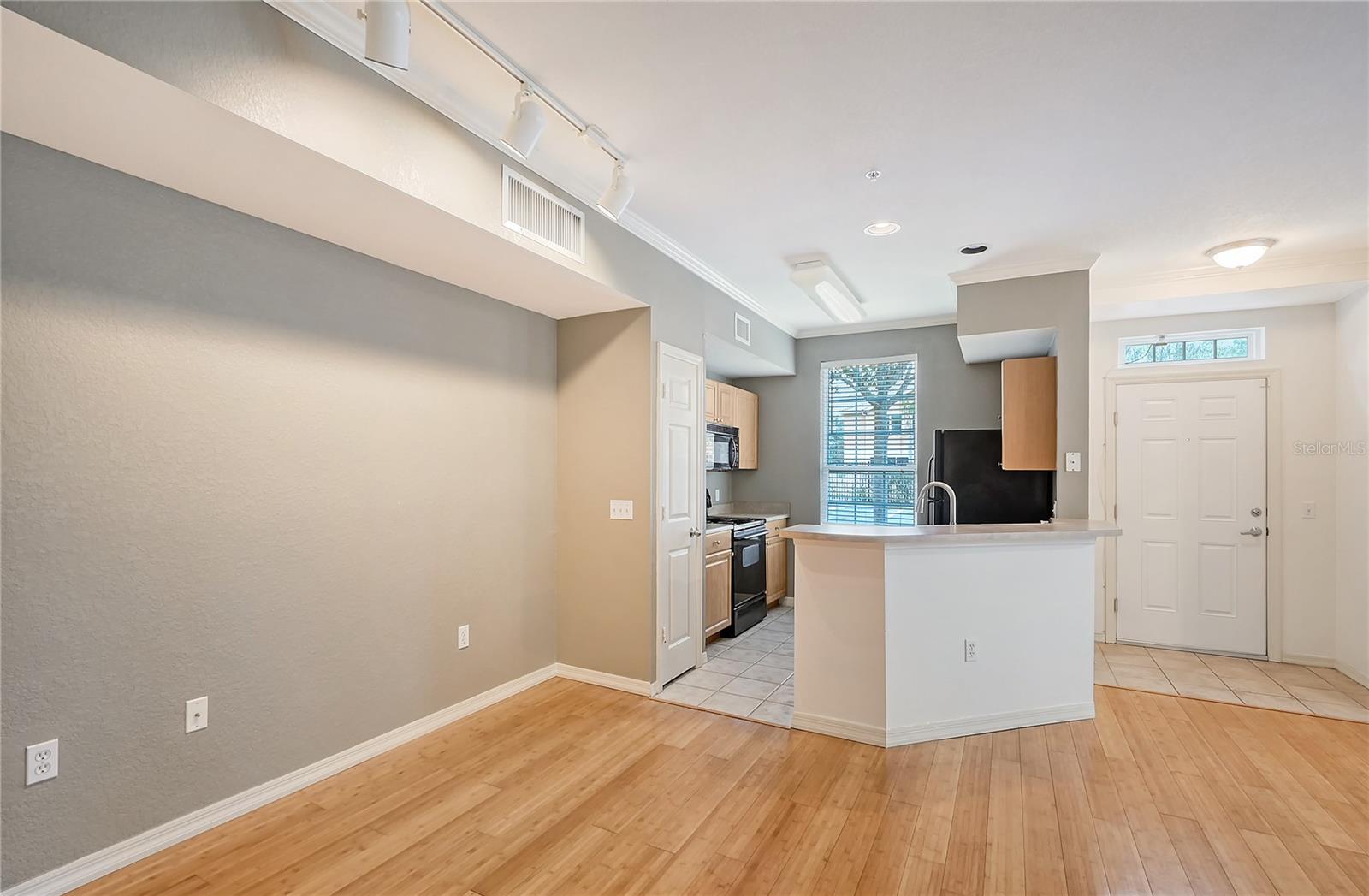 5681 BIDWELL PKWY #101