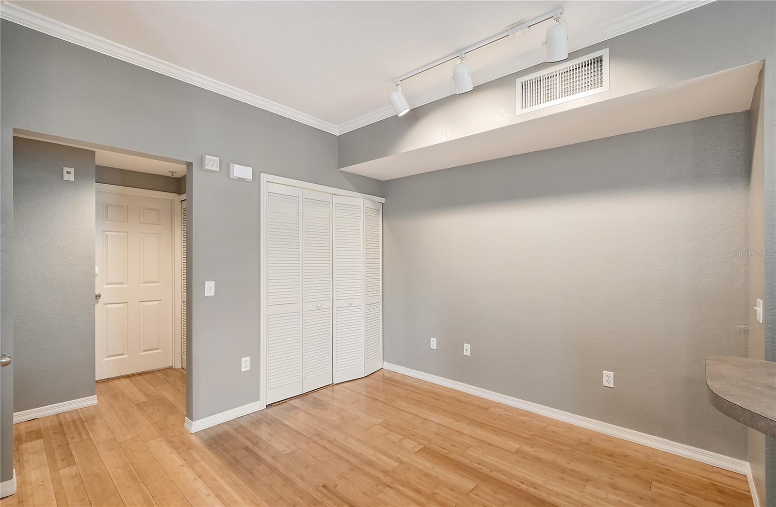 5681 BIDWELL PKWY #101