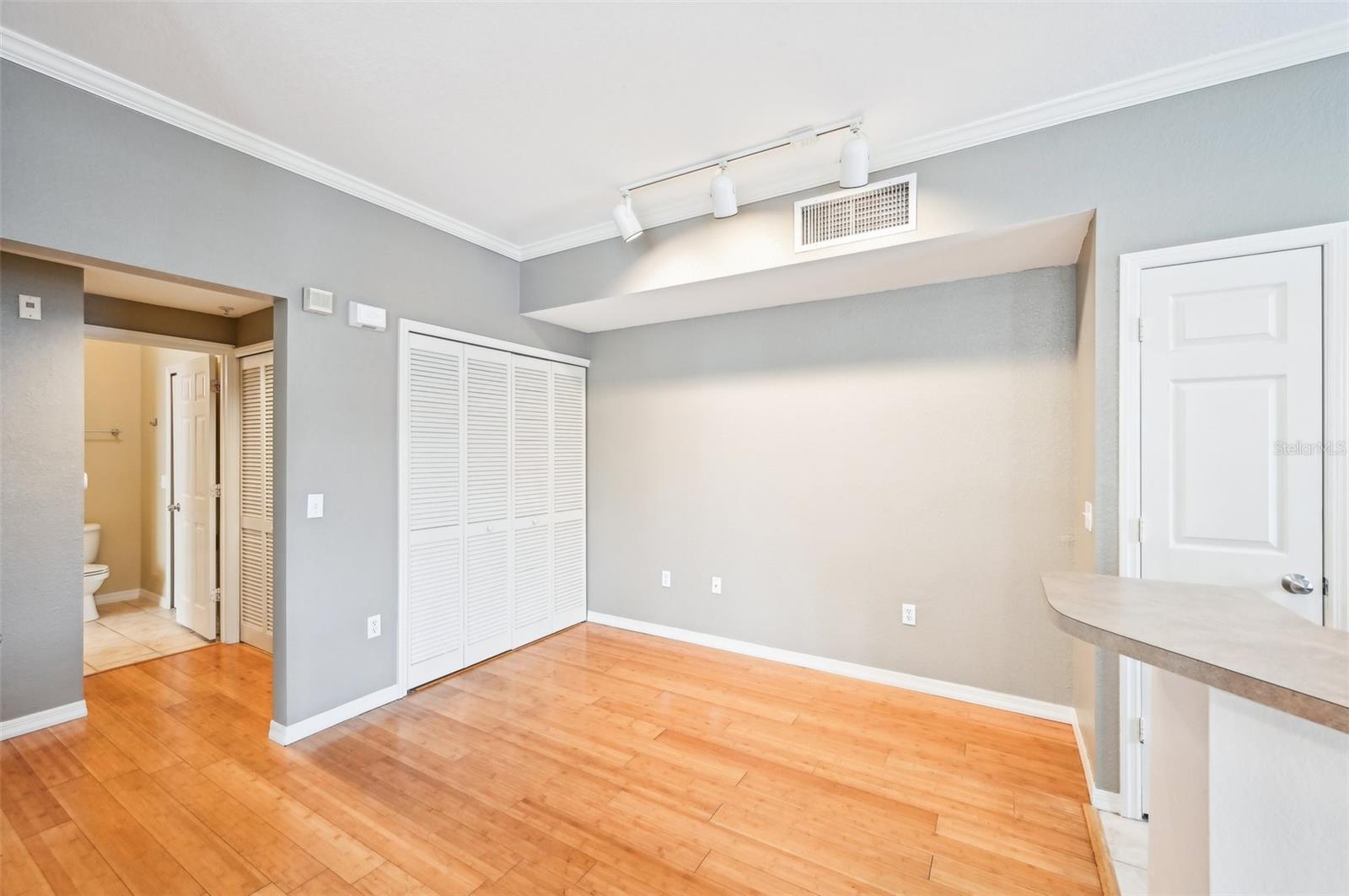 5681 BIDWELL PKWY #101