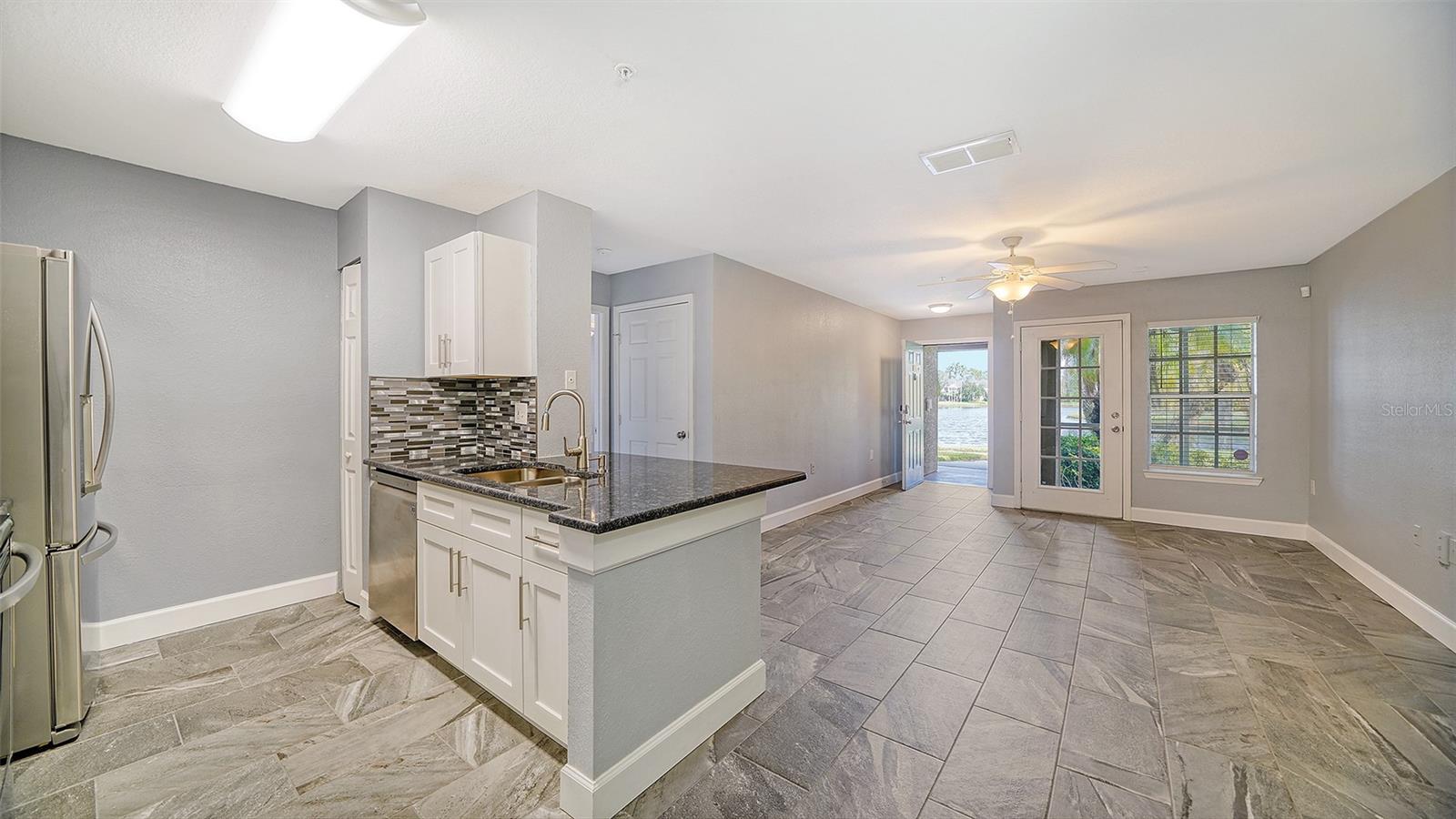 8923 MANOR LOOP #106