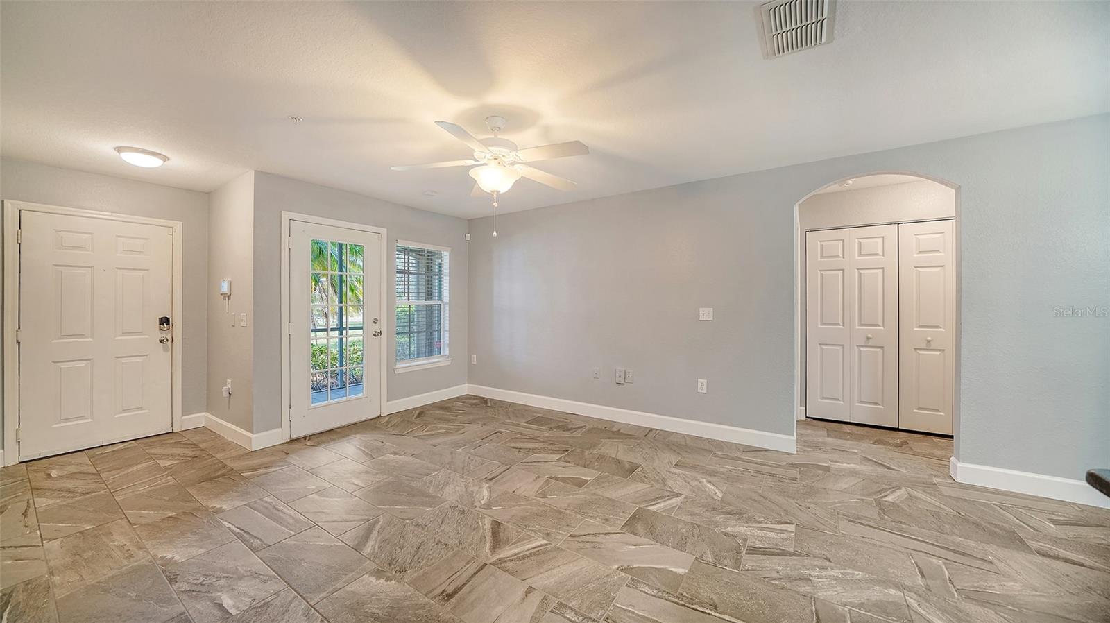 8923 MANOR LOOP #106