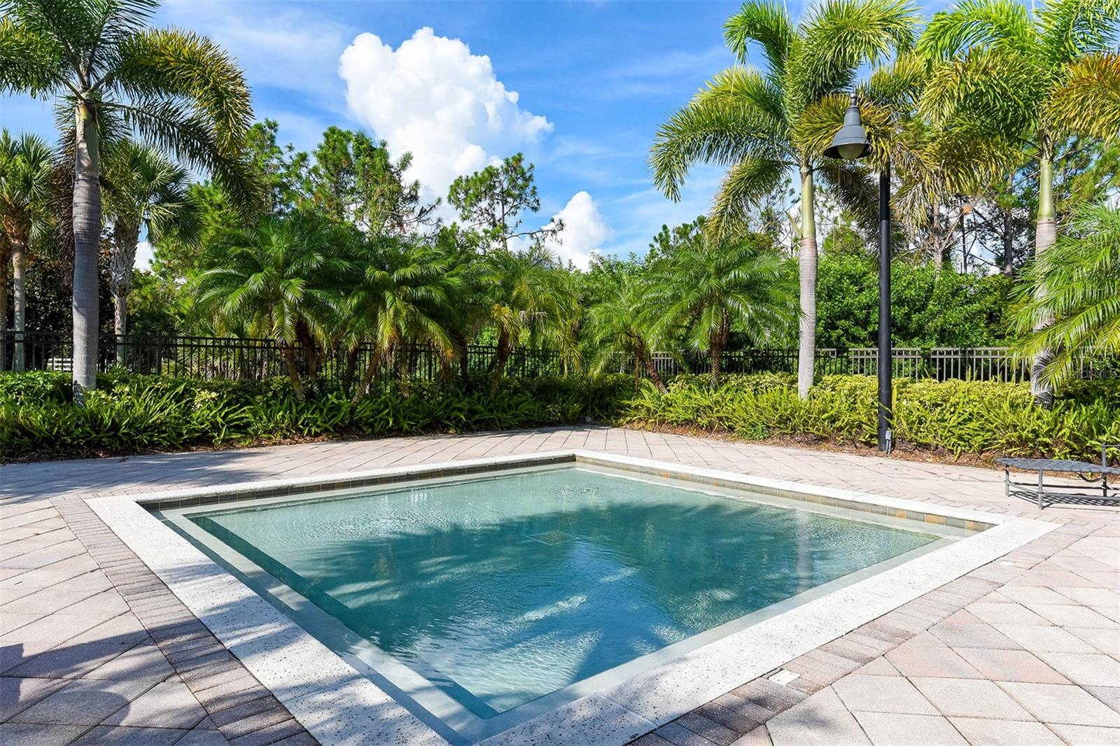 8923 MANOR LOOP #106