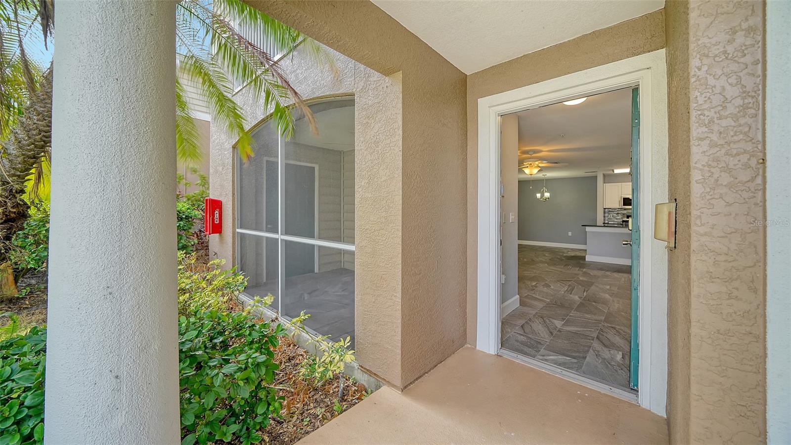 8923 MANOR LOOP #106