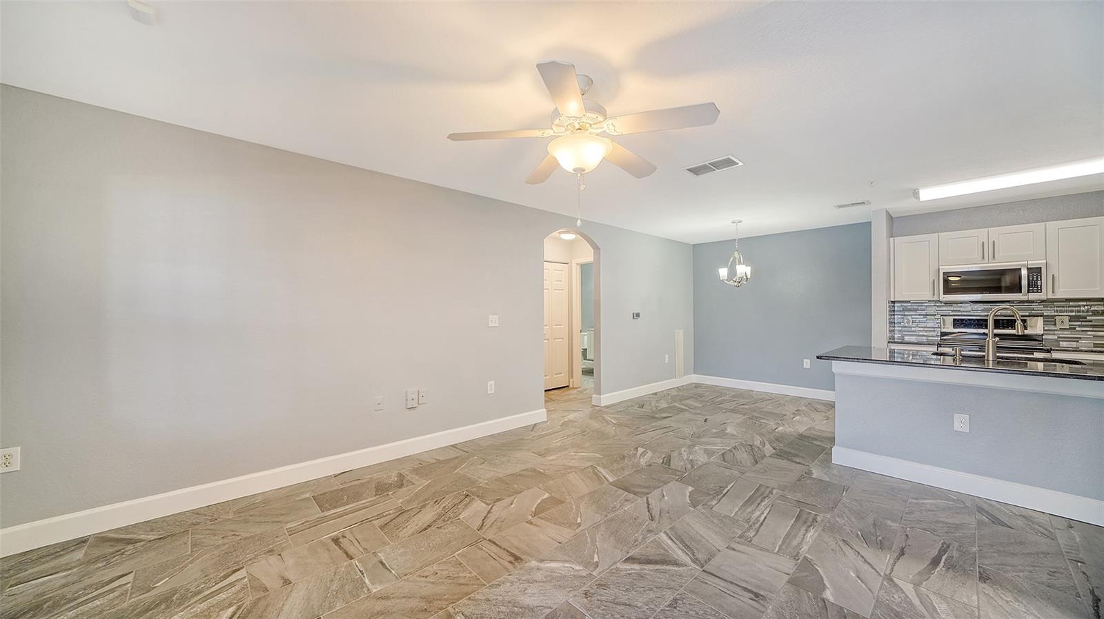 8923 MANOR LOOP #106