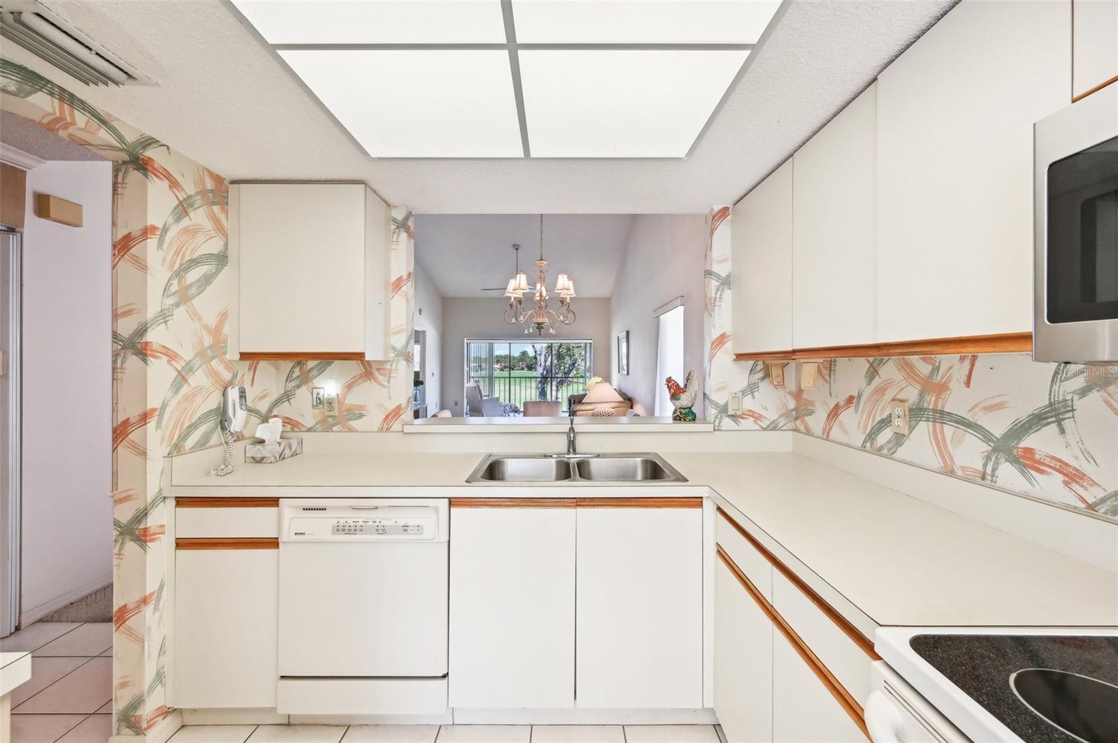 6211 TIMBER LAKE DR #B12