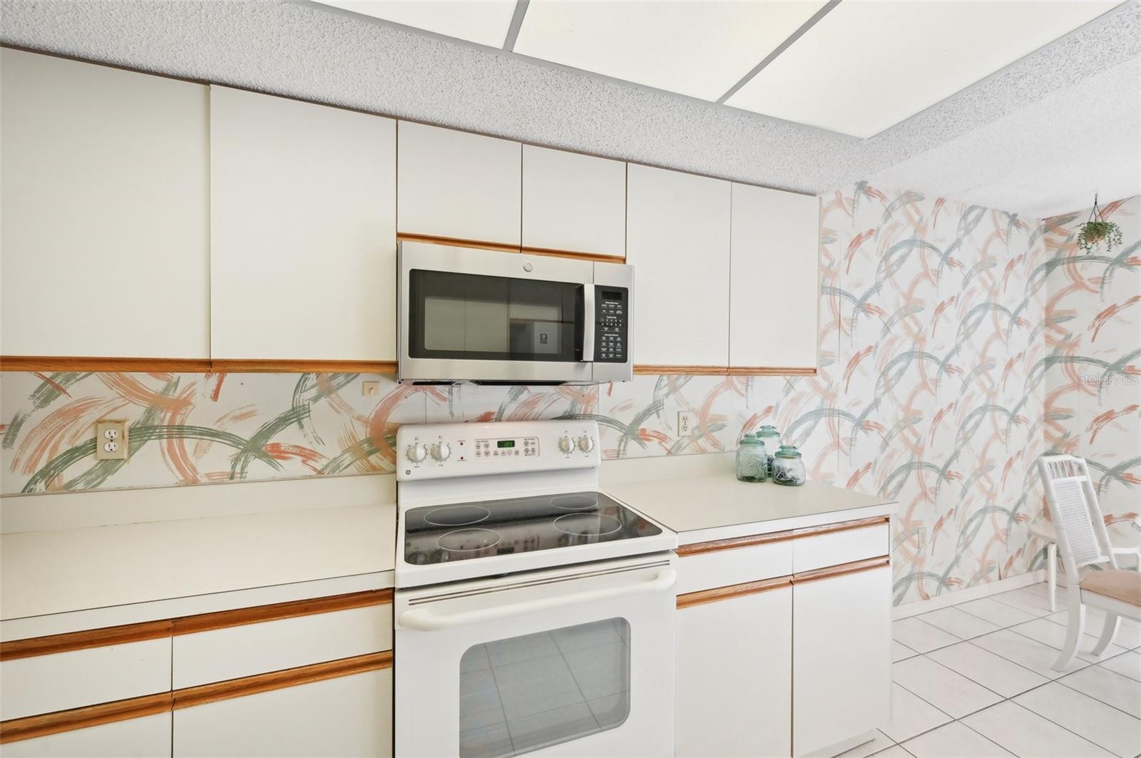 6211 TIMBER LAKE DR #B12