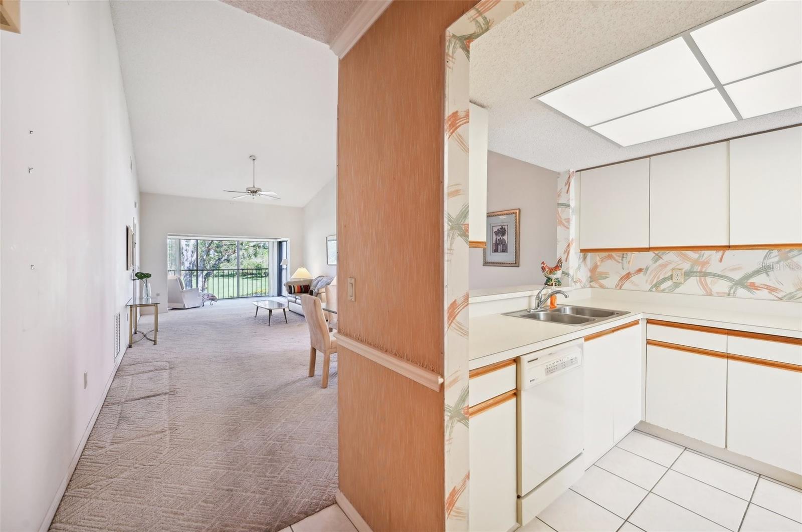 6211 TIMBER LAKE DR #B12