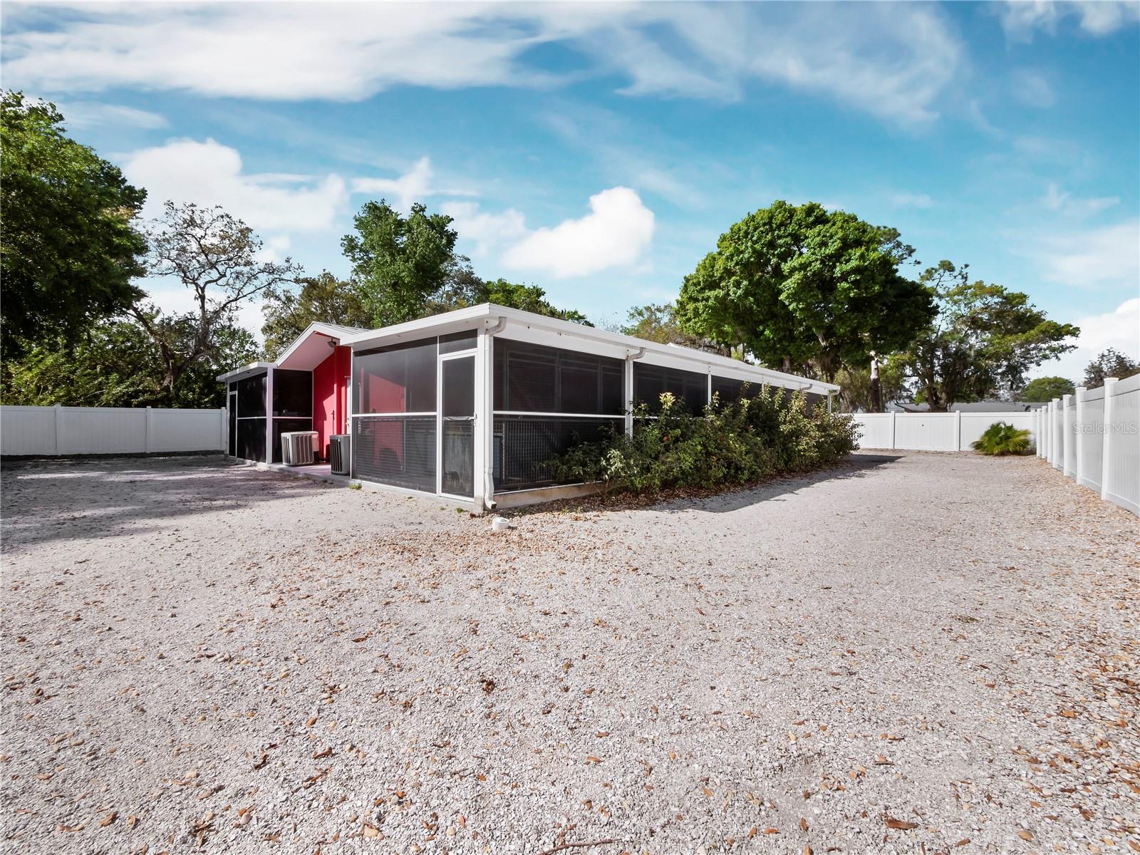 3825 SARASOTA GOLF CLUB BLVD