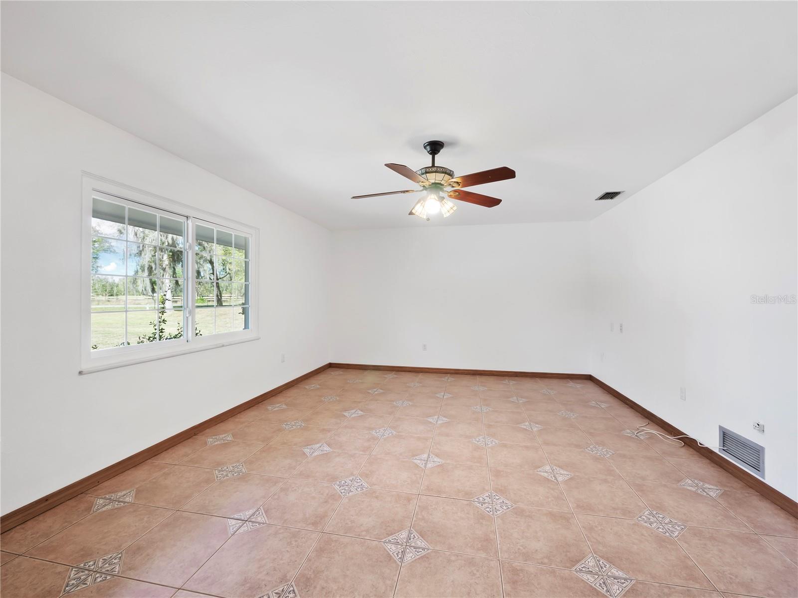 3825 SARASOTA GOLF CLUB BLVD