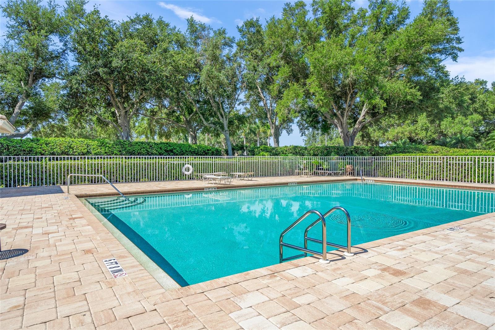 4931 FLAGSTONE DR