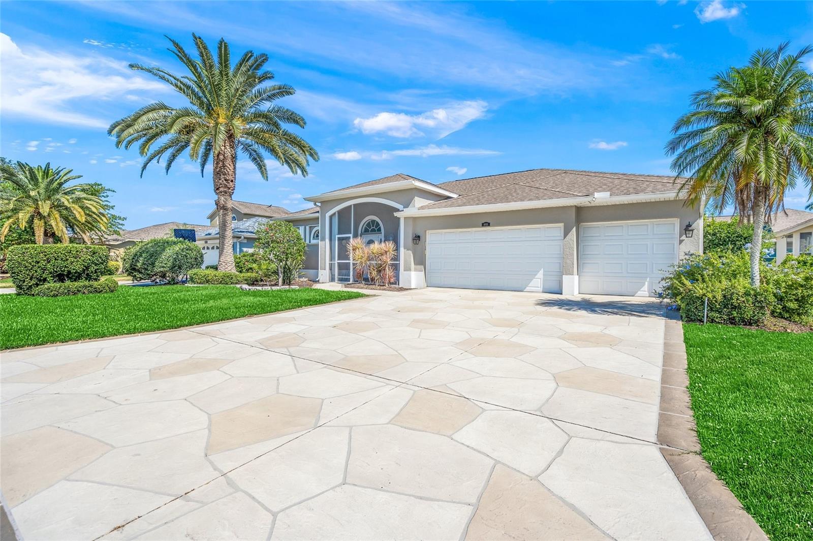 4931 FLAGSTONE DR