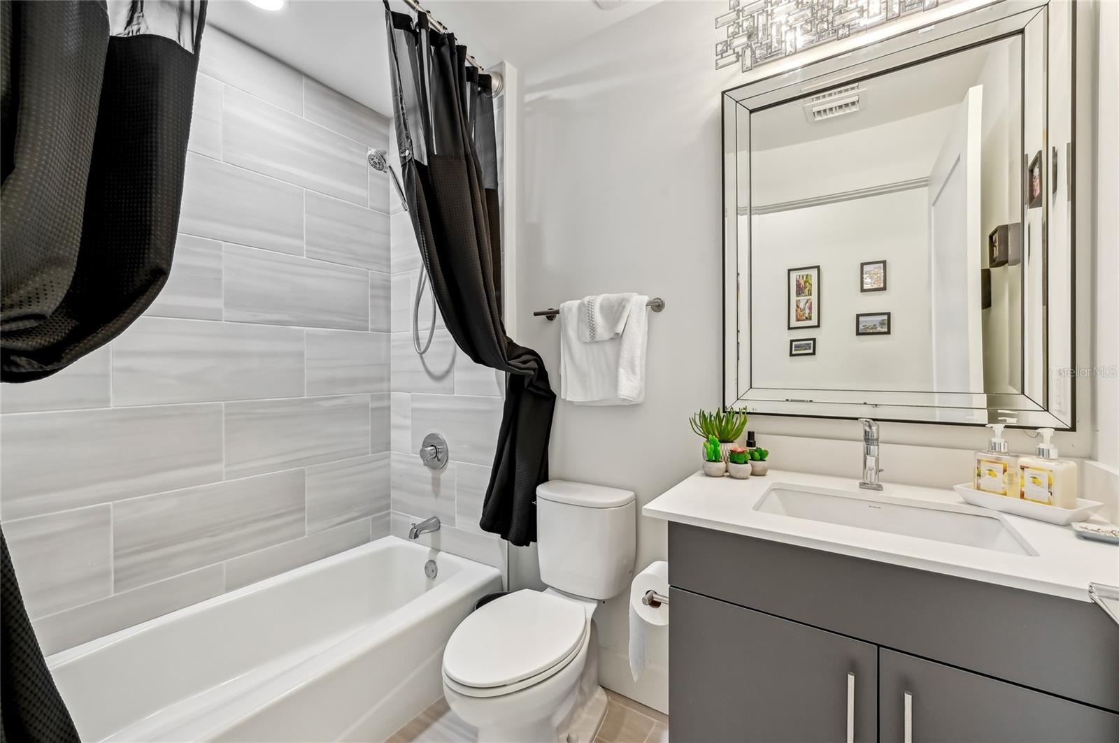1703 N TAMIAMI TRL #209