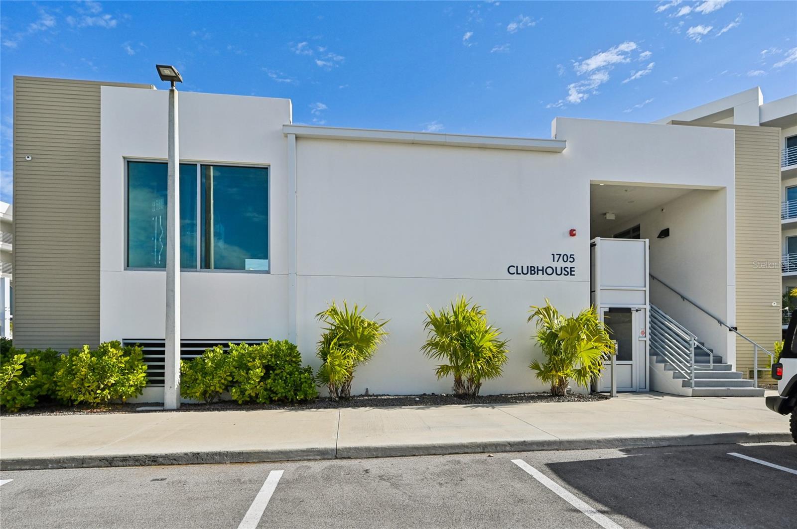 1703 N TAMIAMI TRL #209