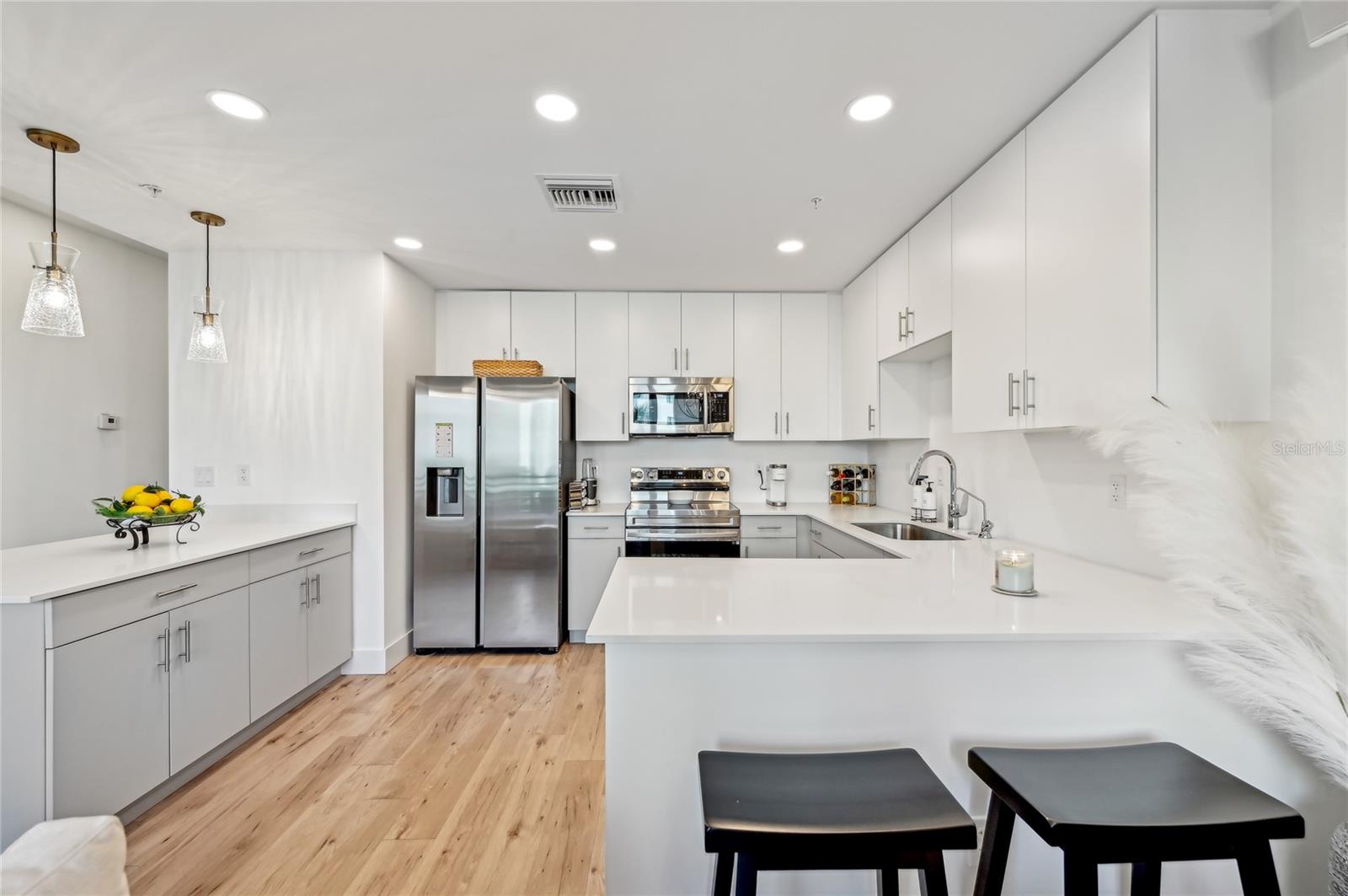 1703 N TAMIAMI TRL #209