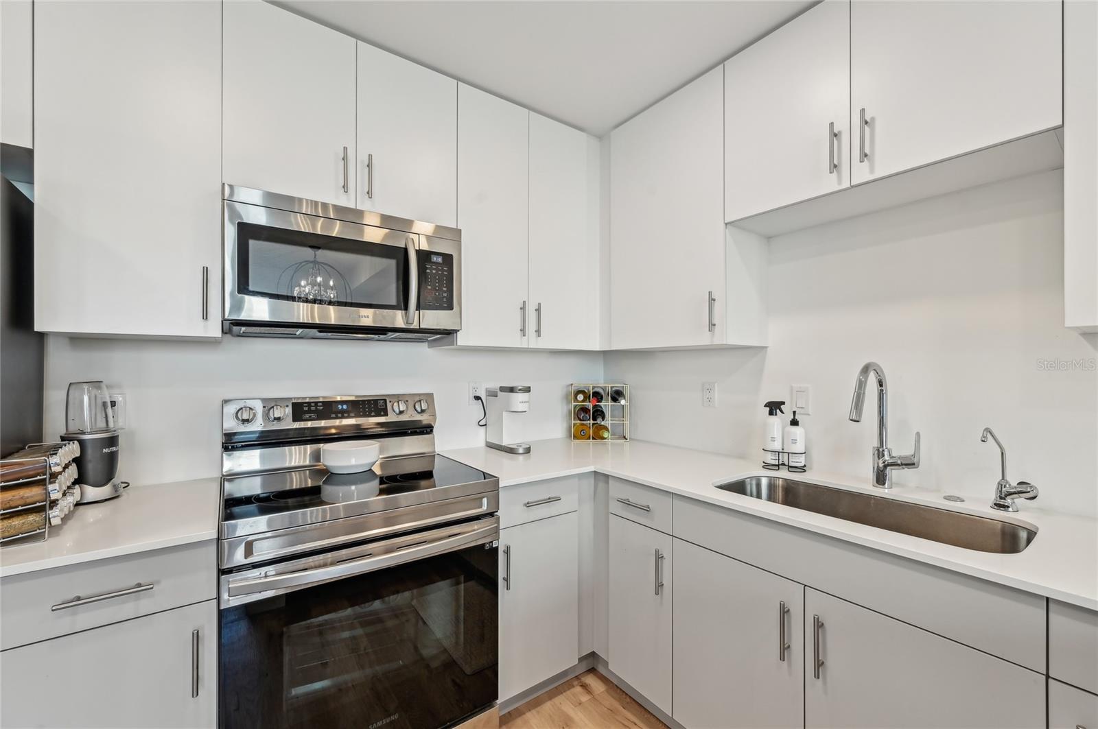 1703 N TAMIAMI TRL #209