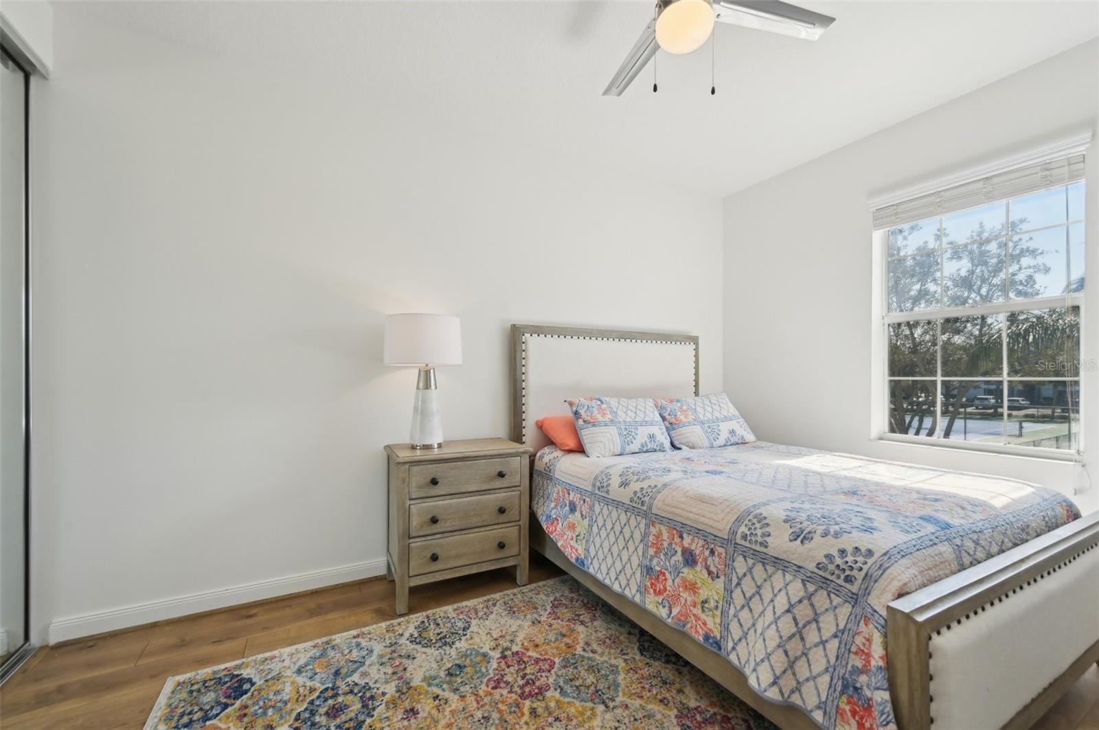 1555 NAPOLI DR W
