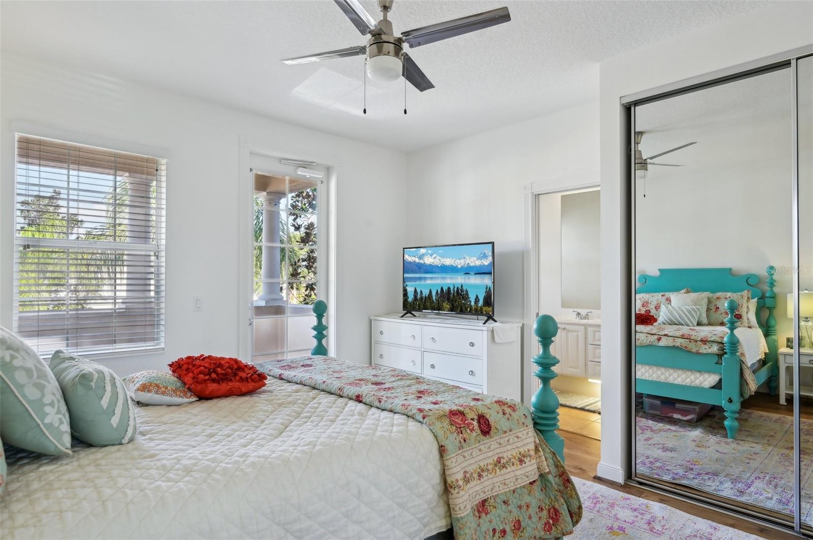 1555 NAPOLI DR W