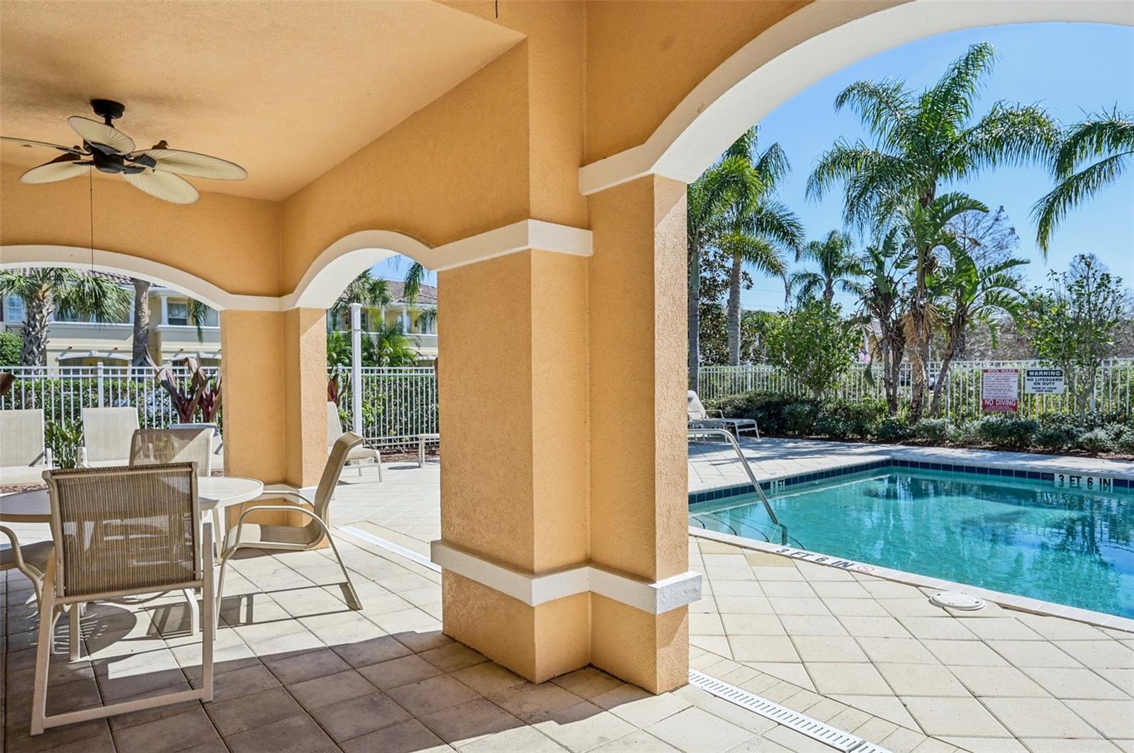 1555 NAPOLI DR W