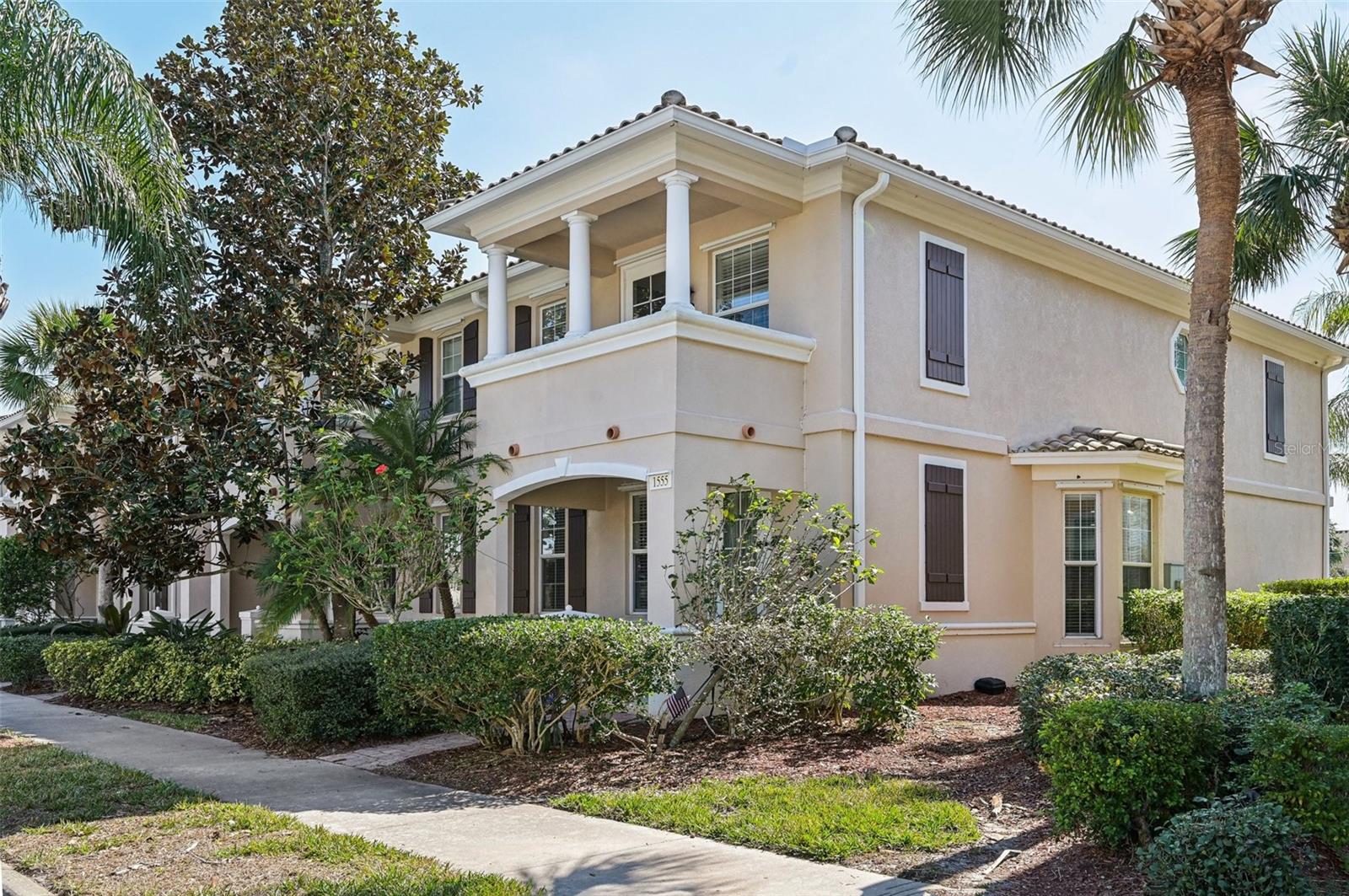 1555 NAPOLI DR W