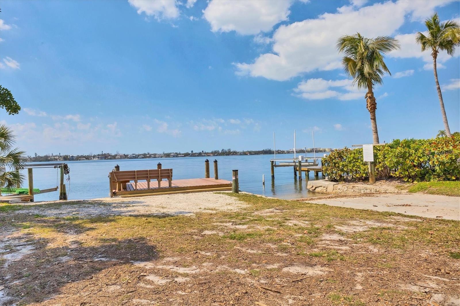 7337 STARFISH DR