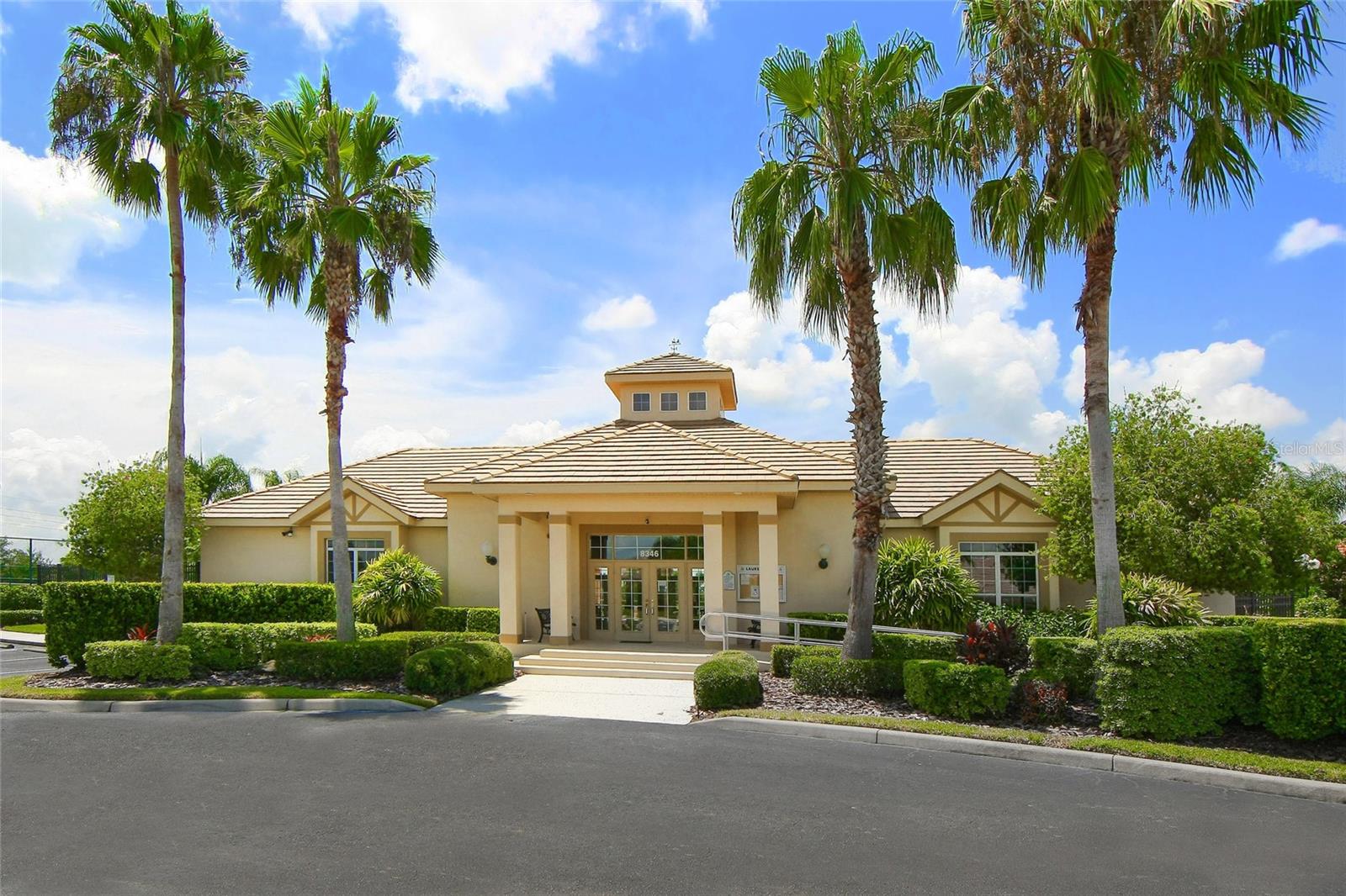 2893 SEASONS BLVD