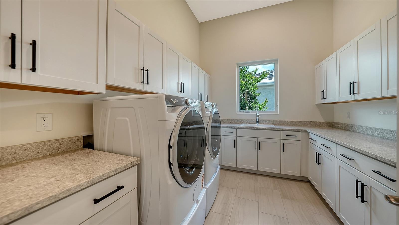 1122 BLUE SHELL LOOP