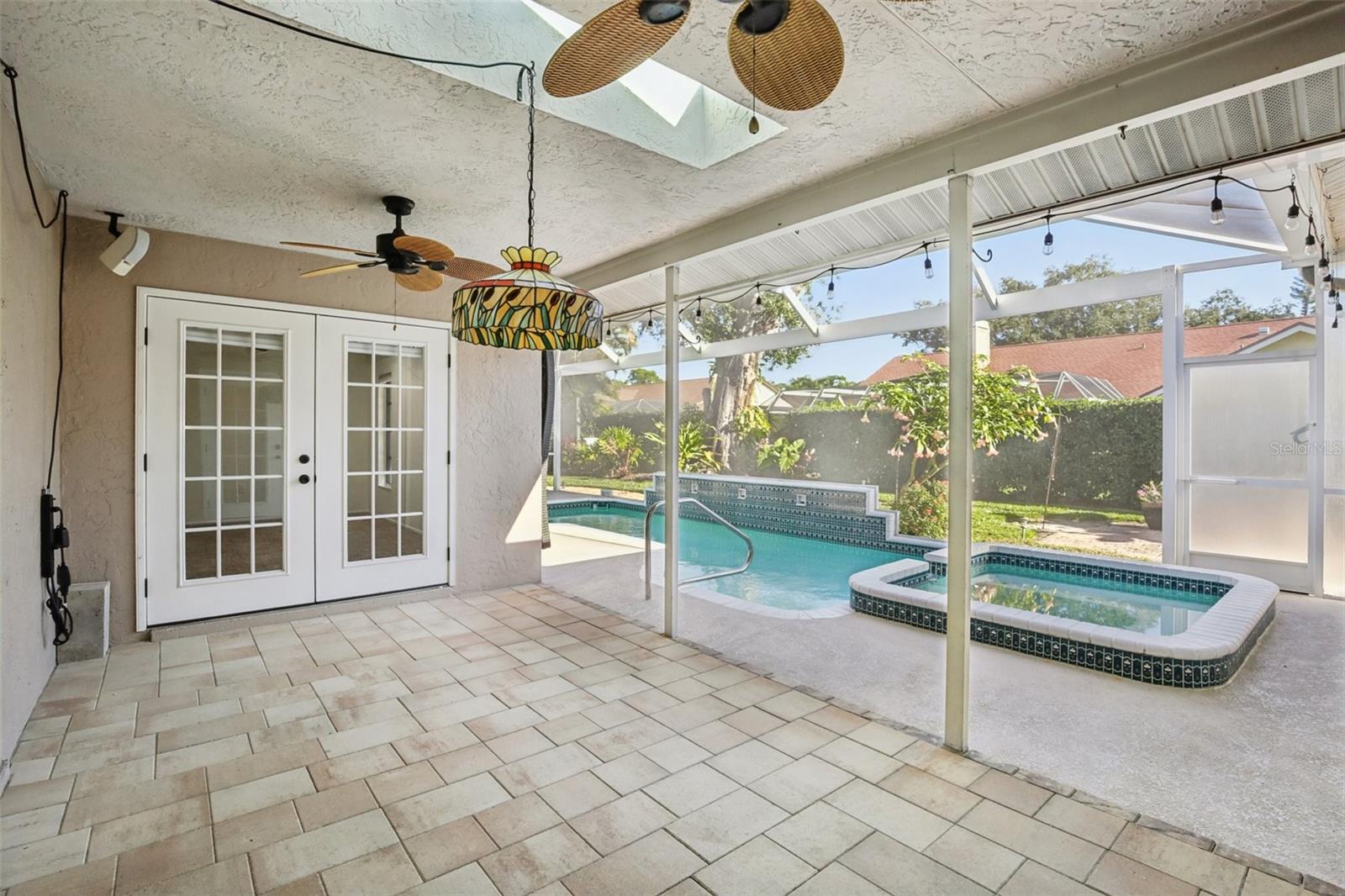 4959 SOUTHERN WOOD DR