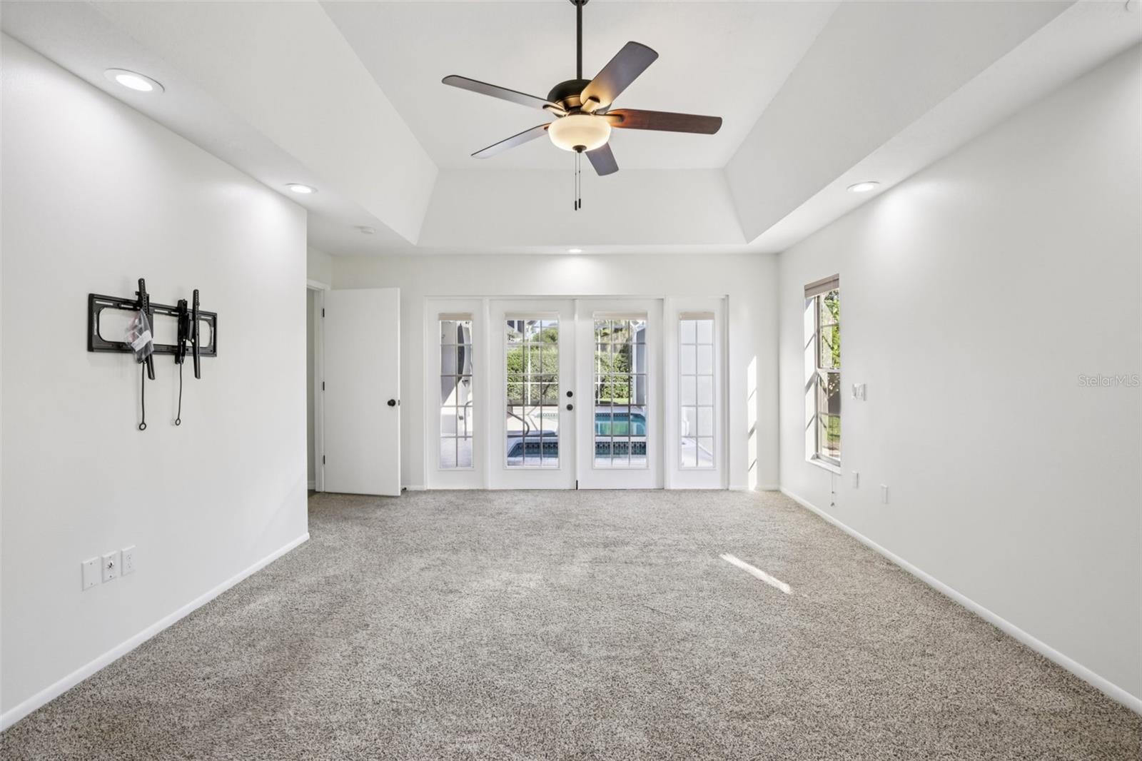 4959 SOUTHERN WOOD DR