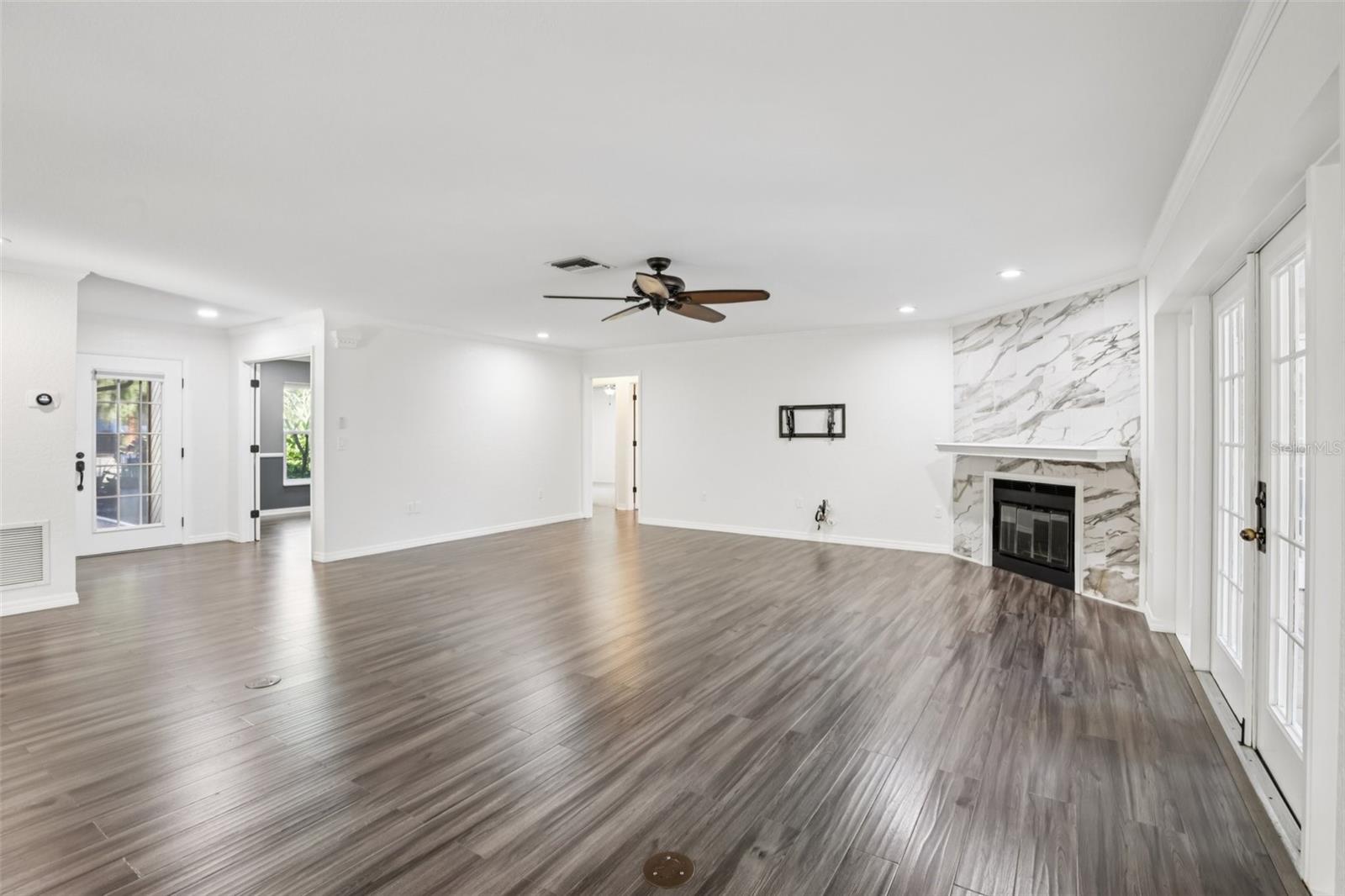 4959 SOUTHERN WOOD DR