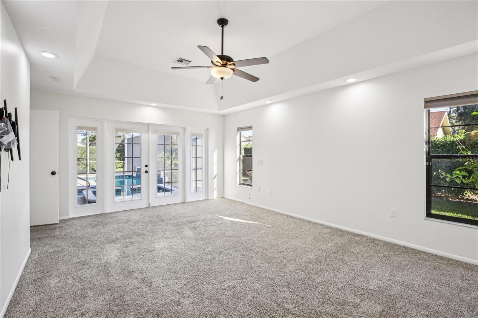 4959 SOUTHERN WOOD DR