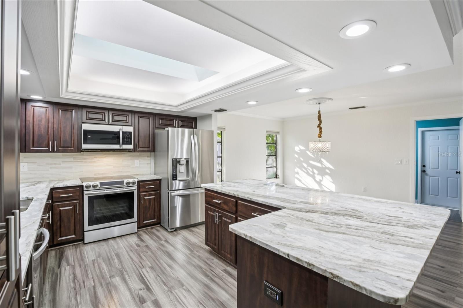 4959 SOUTHERN WOOD DR