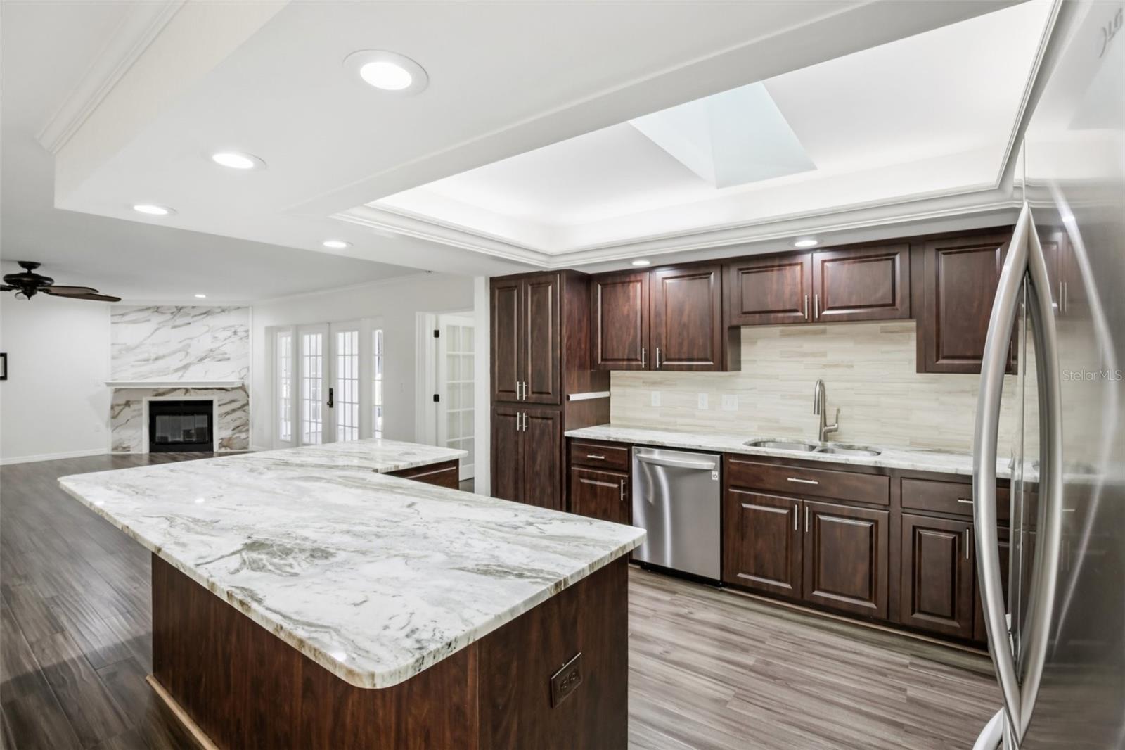 4959 SOUTHERN WOOD DR